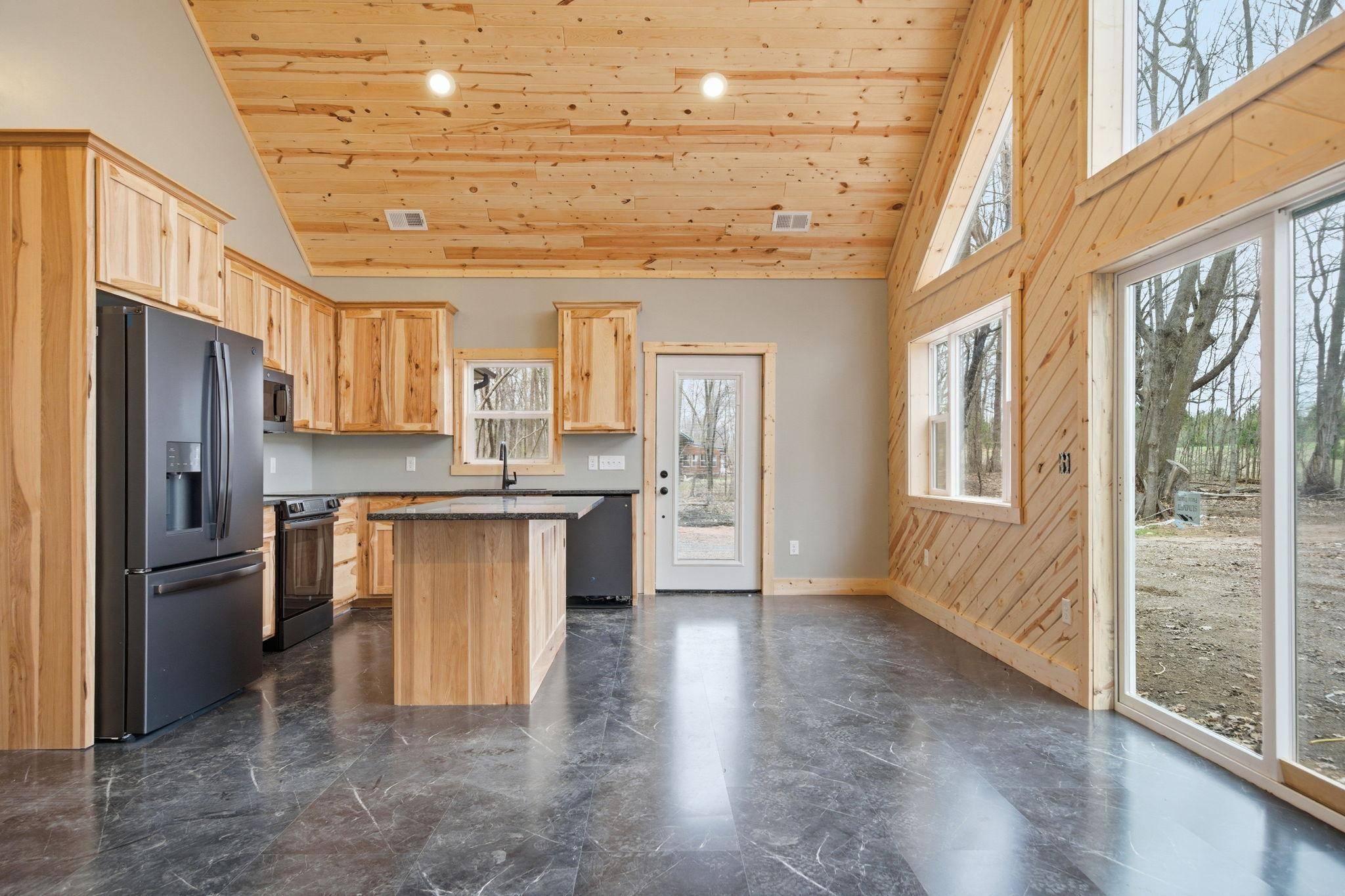 9153 Bears Ear RD, Pine City, MN 55063