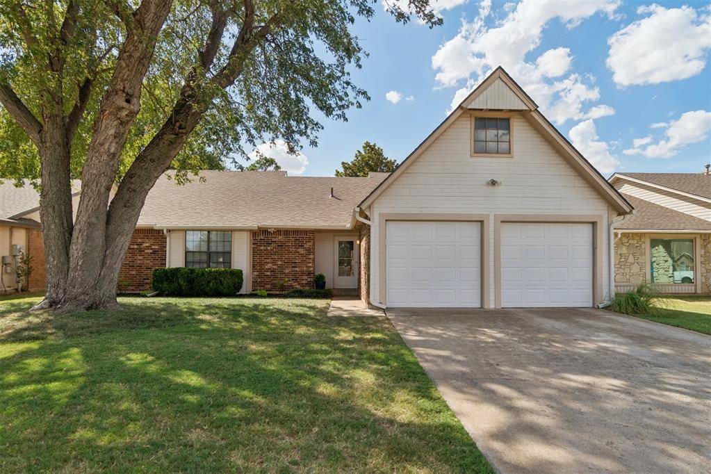 729 Westridge DR, Yukon, OK 73099