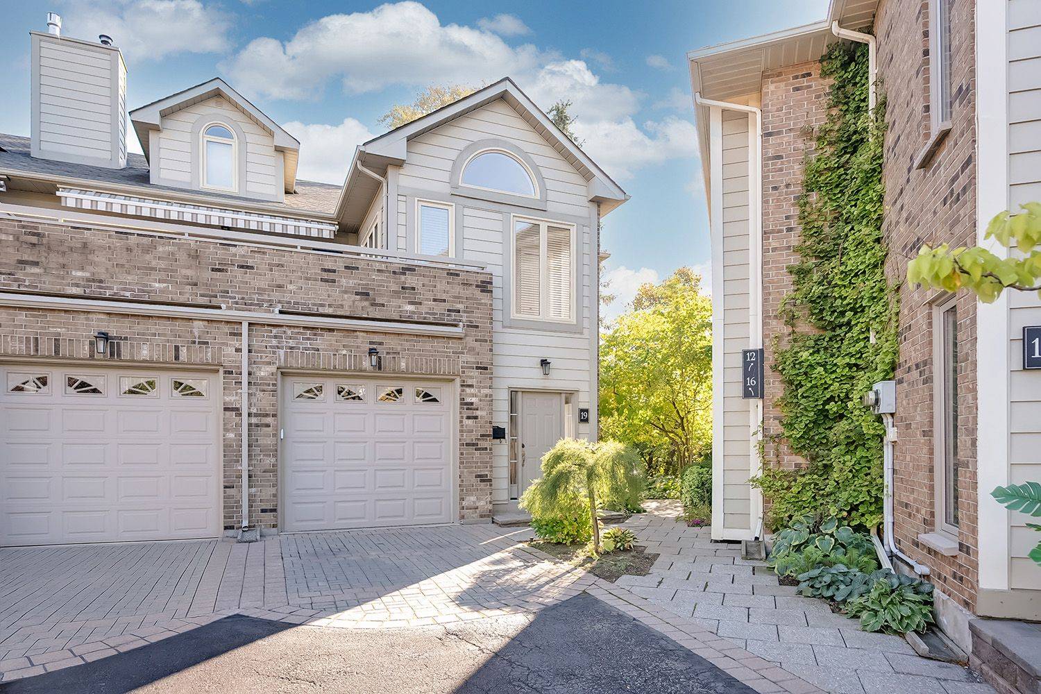 3230 New ST #19, Burlington, ON L7N 1M8