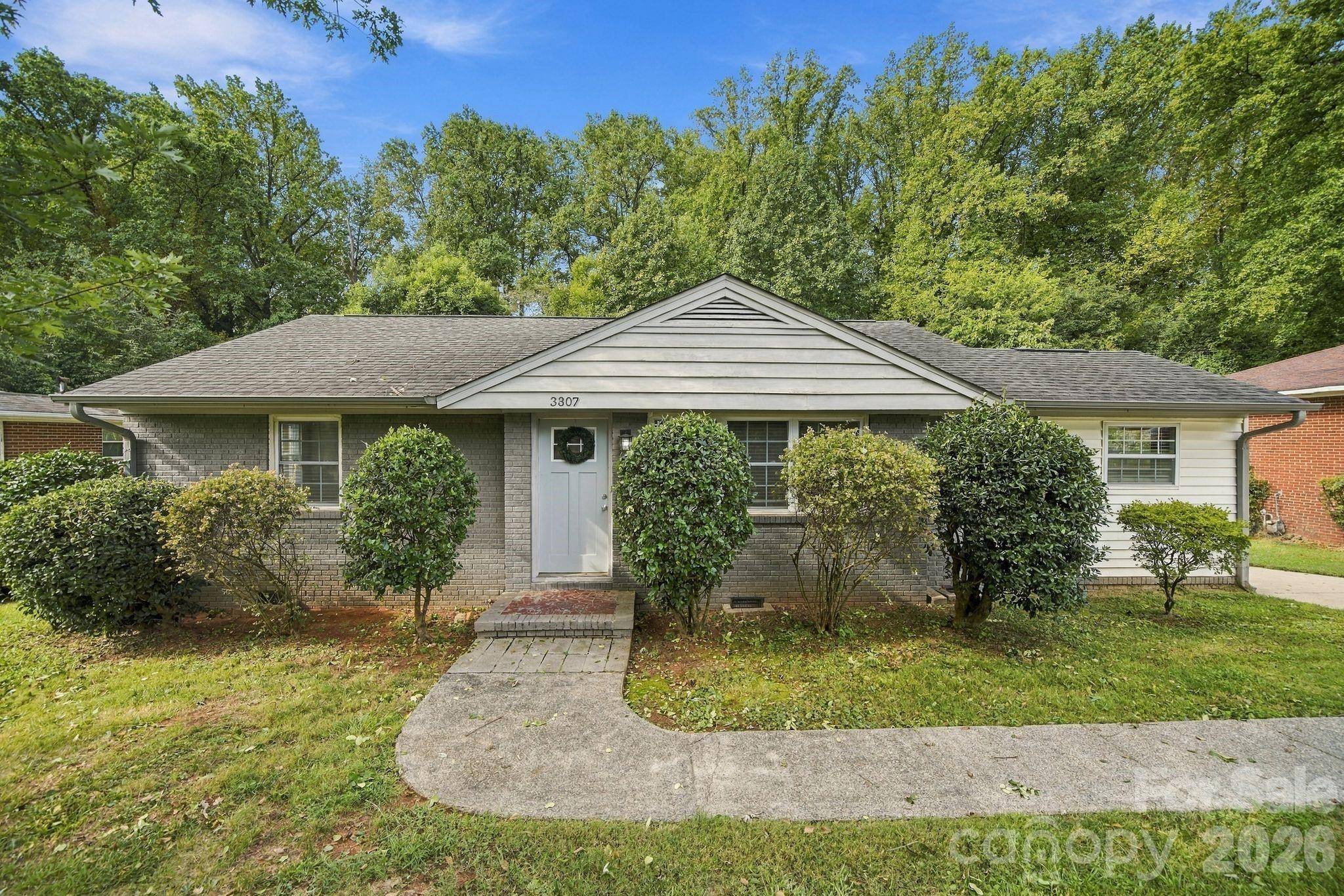 3307 Bonaire DR, Charlotte, NC 28208