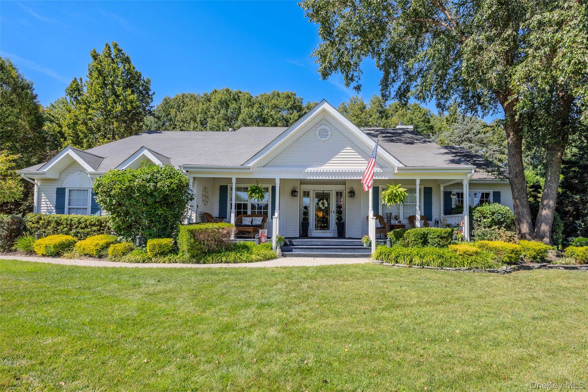34 Varsity BLVD, East Setauket, NY 11733