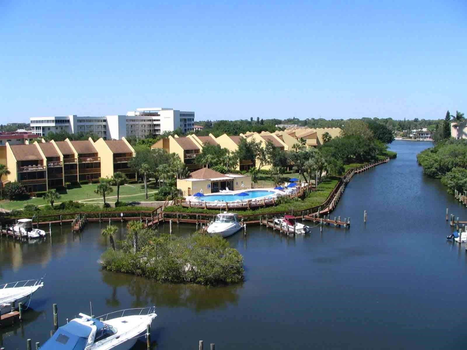 1900 COVE II PL #122, Sarasota, FL 34242