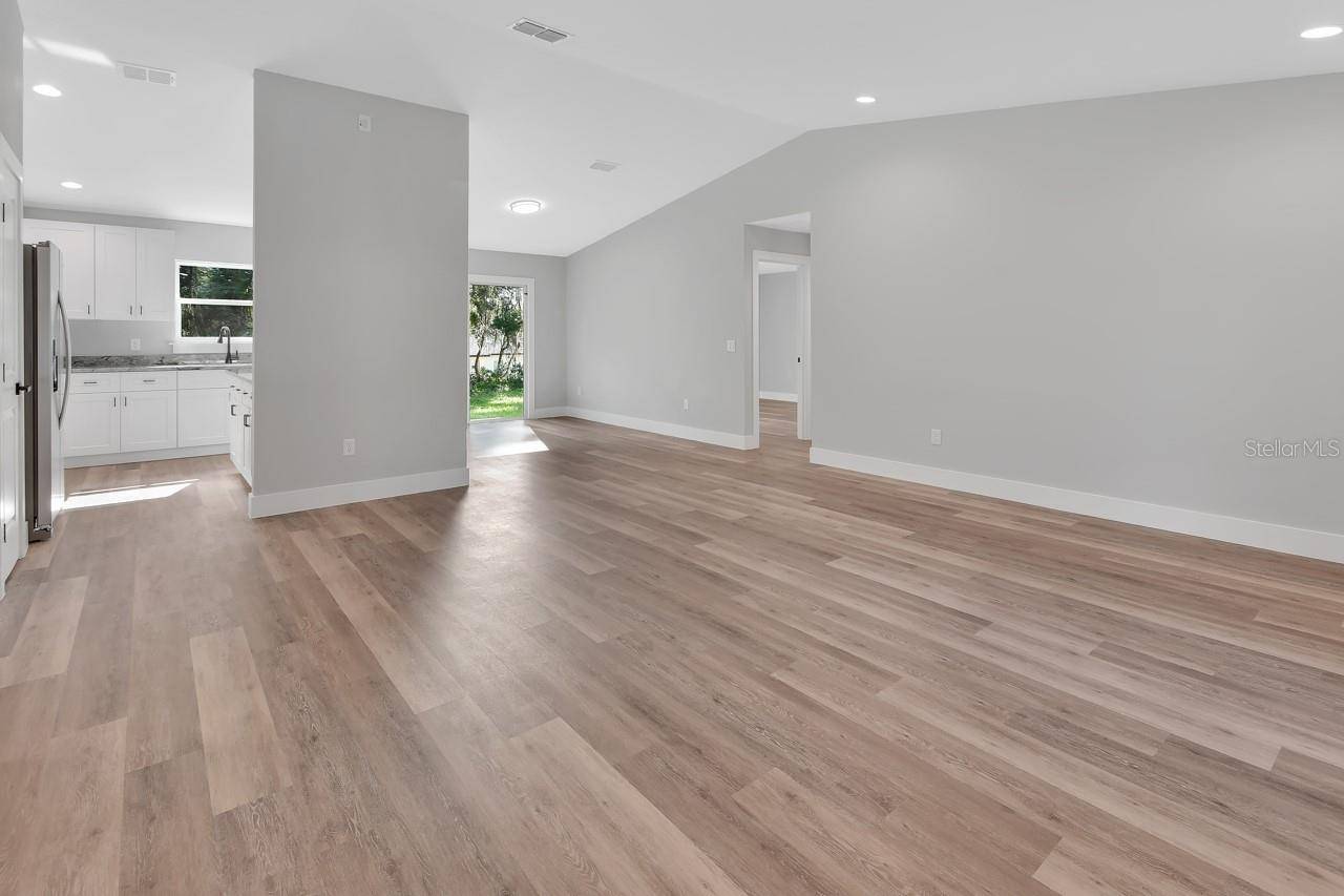 407 IVY AVE, Deland, FL 32724