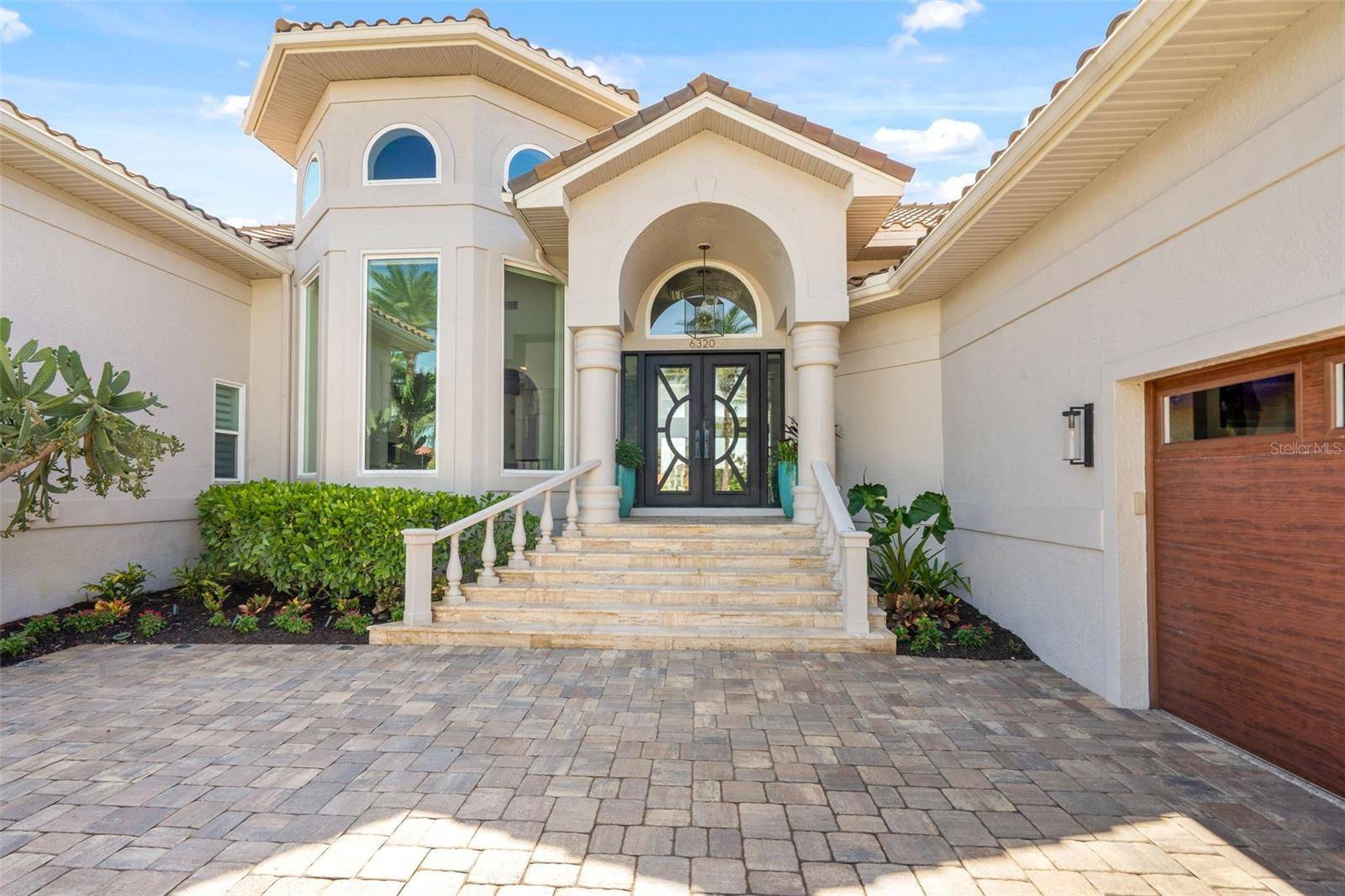 6320 PASADENA POINT BLVD, Gulfport, FL 33707