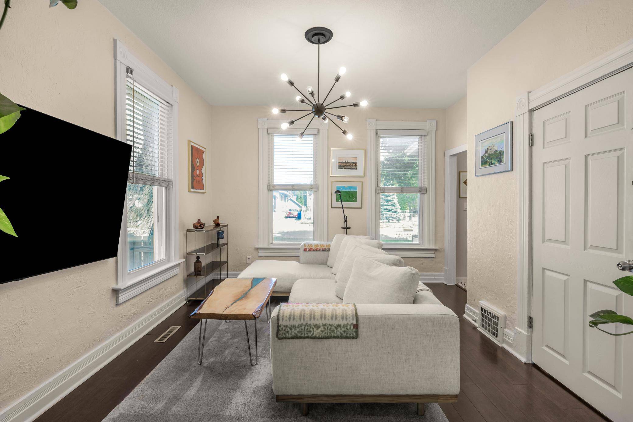 282 Annapolis ST E, West Saint Paul, MN 55118
