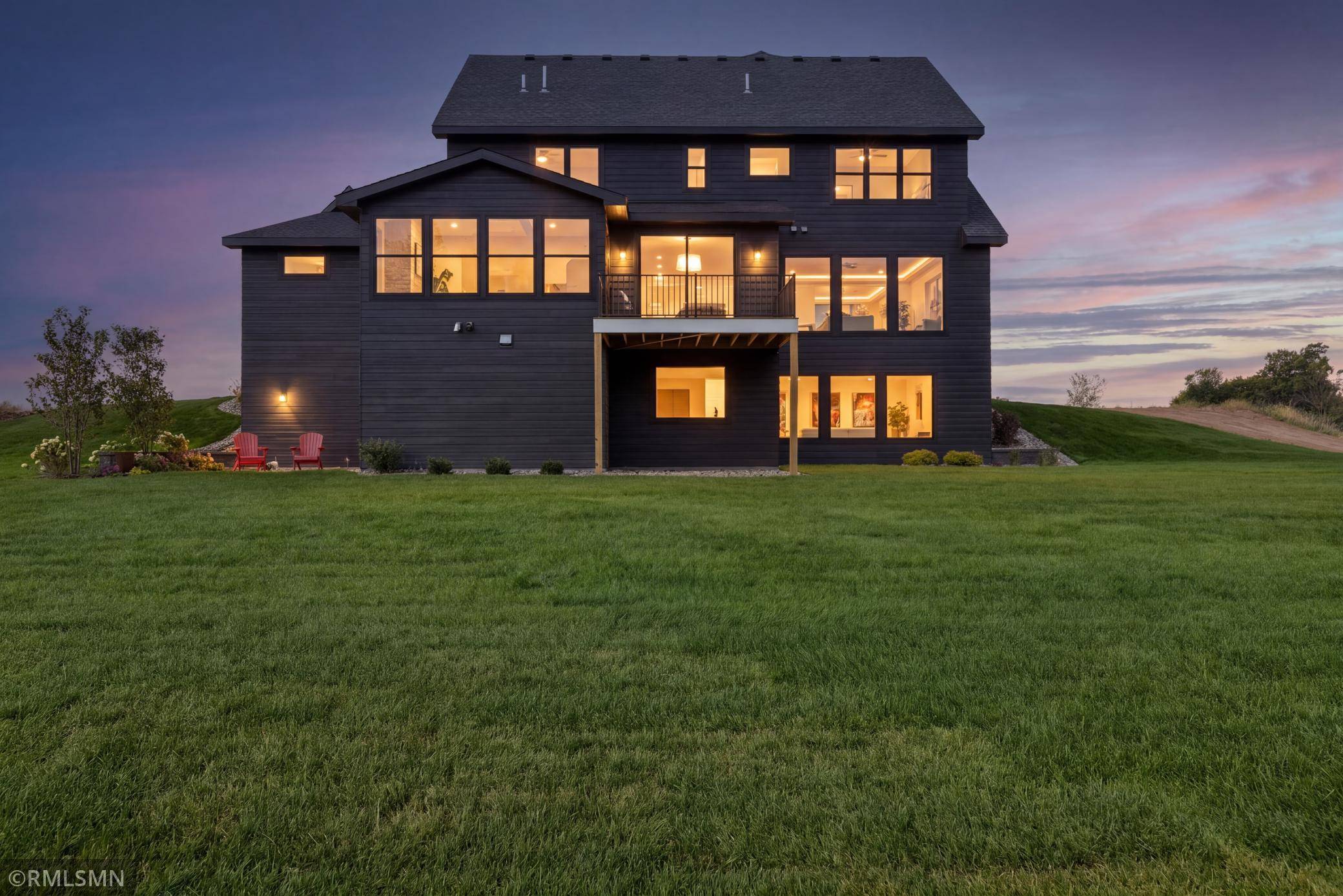 5813 S Century RDG S, Woodbury, MN 55125