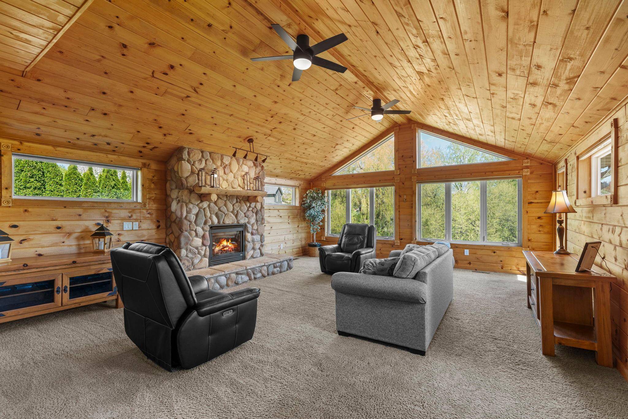 1839 Quebec ST, Centerville, MN 55038