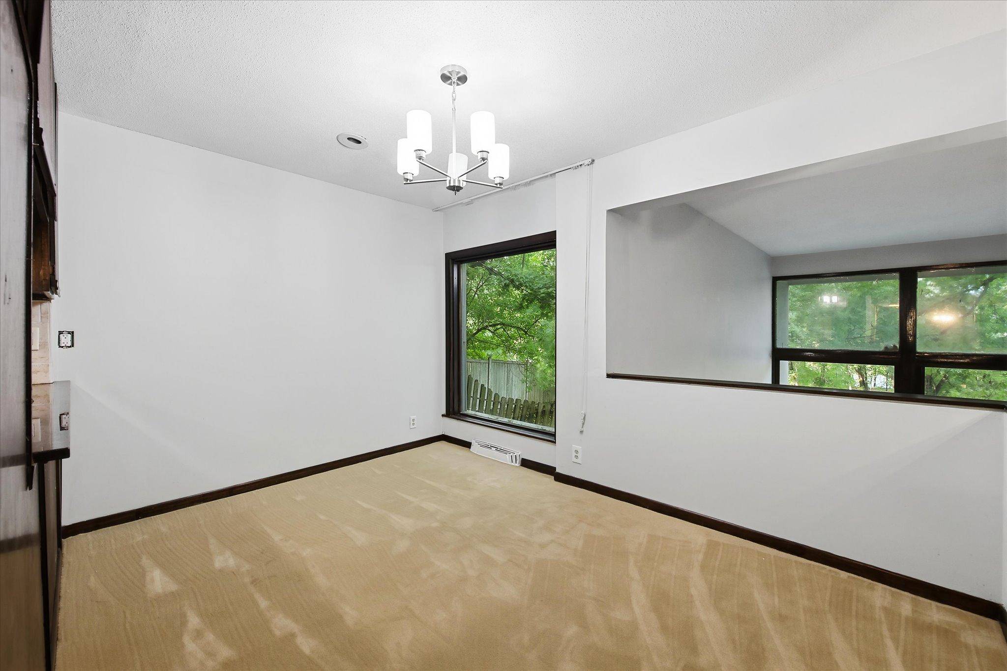 2280 E Medicine Lake BLVD, Plymouth, MN 55441