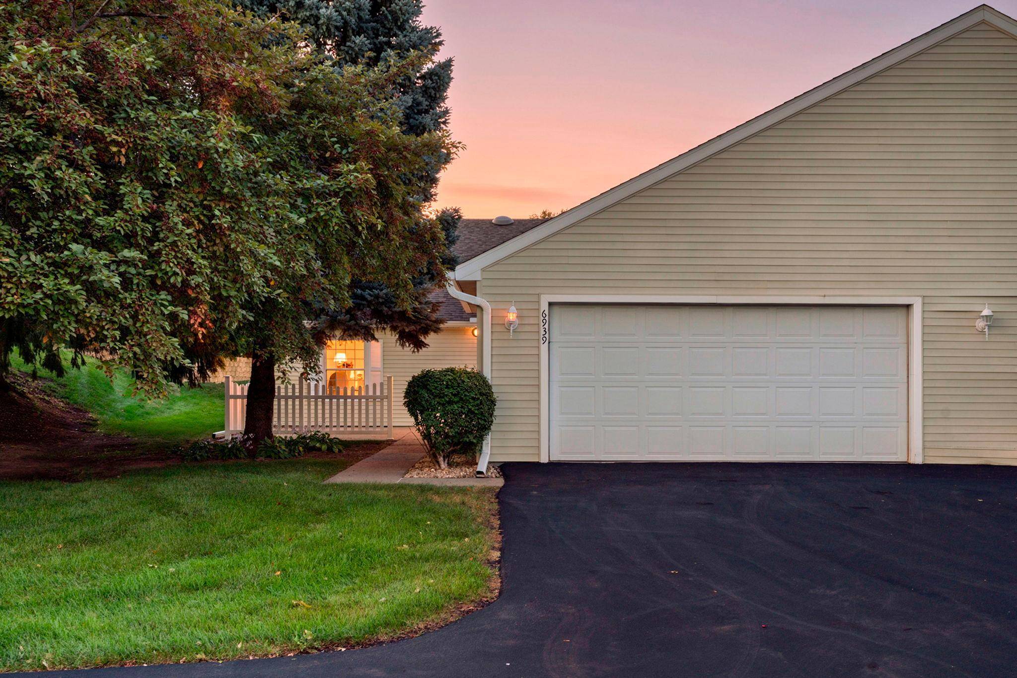 6939 Inverness CT #43, Inver Grove Heights, MN 55077