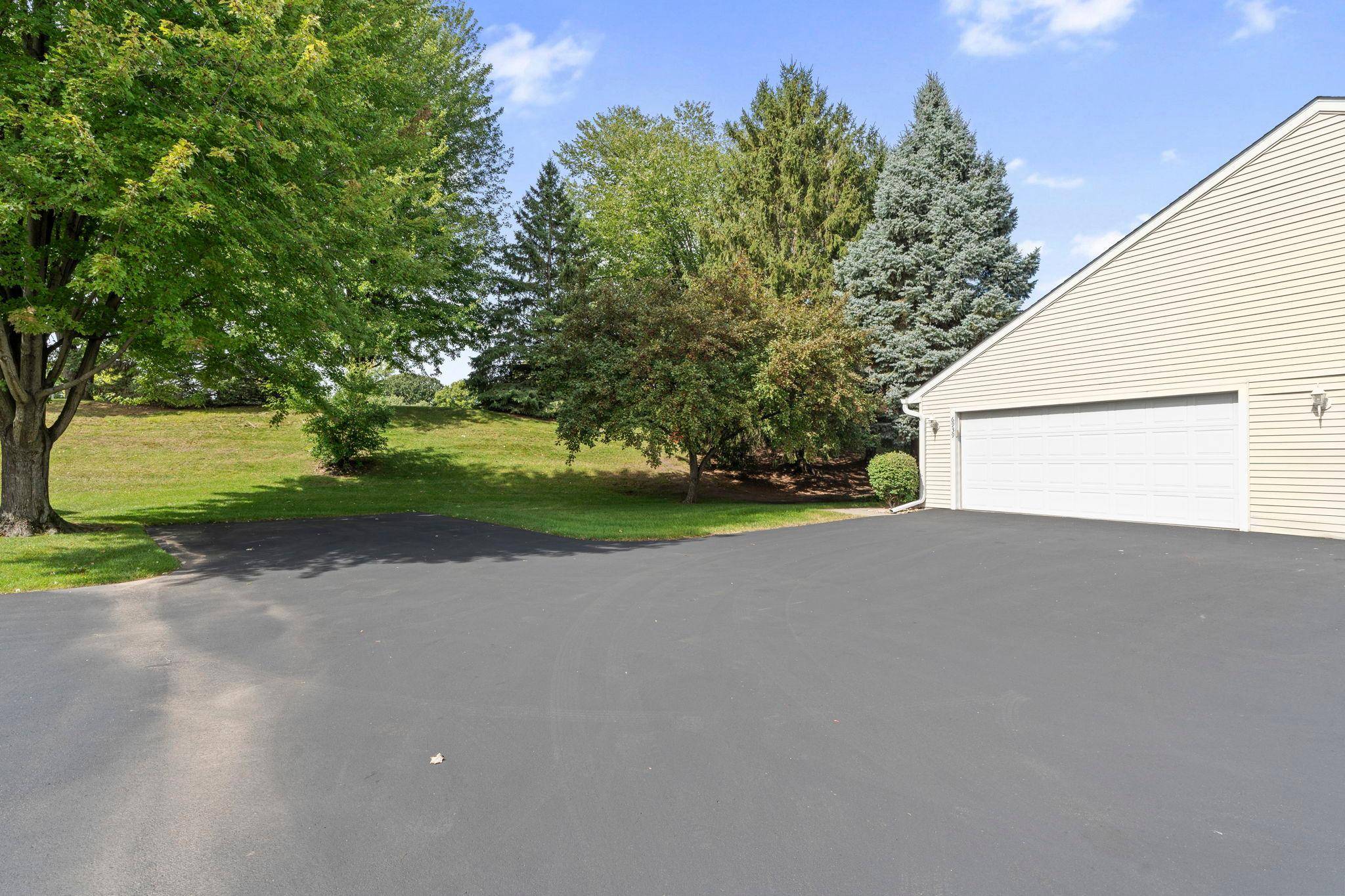 6939 Inverness CT #43, Inver Grove Heights, MN 55077