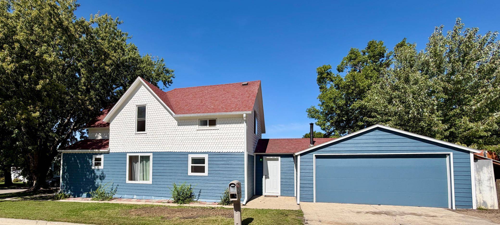 213 Garfield ST S, Lake Benton, MN 56149