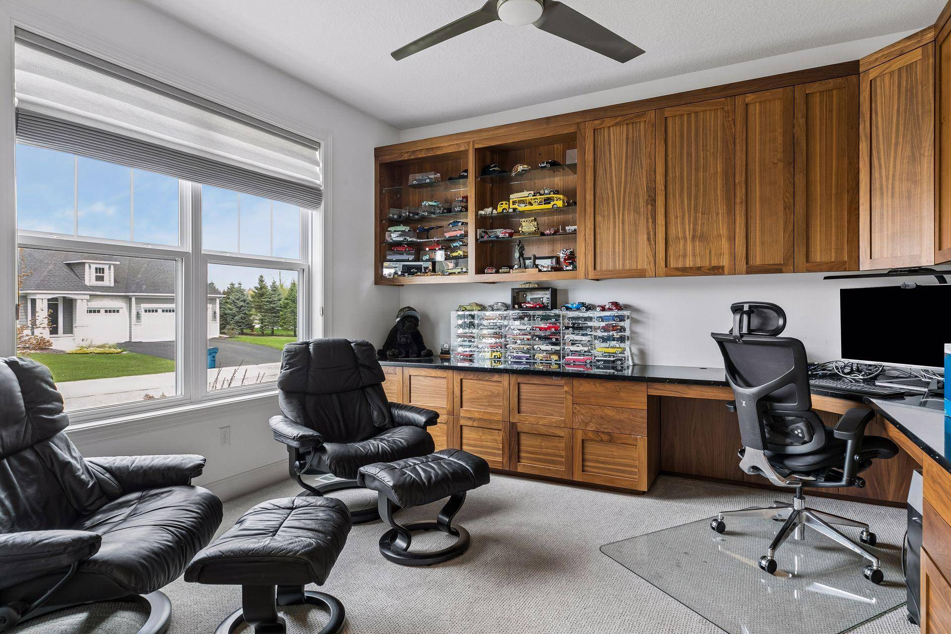 1114 Mehegan LN, White Bear Lake, MN 55127