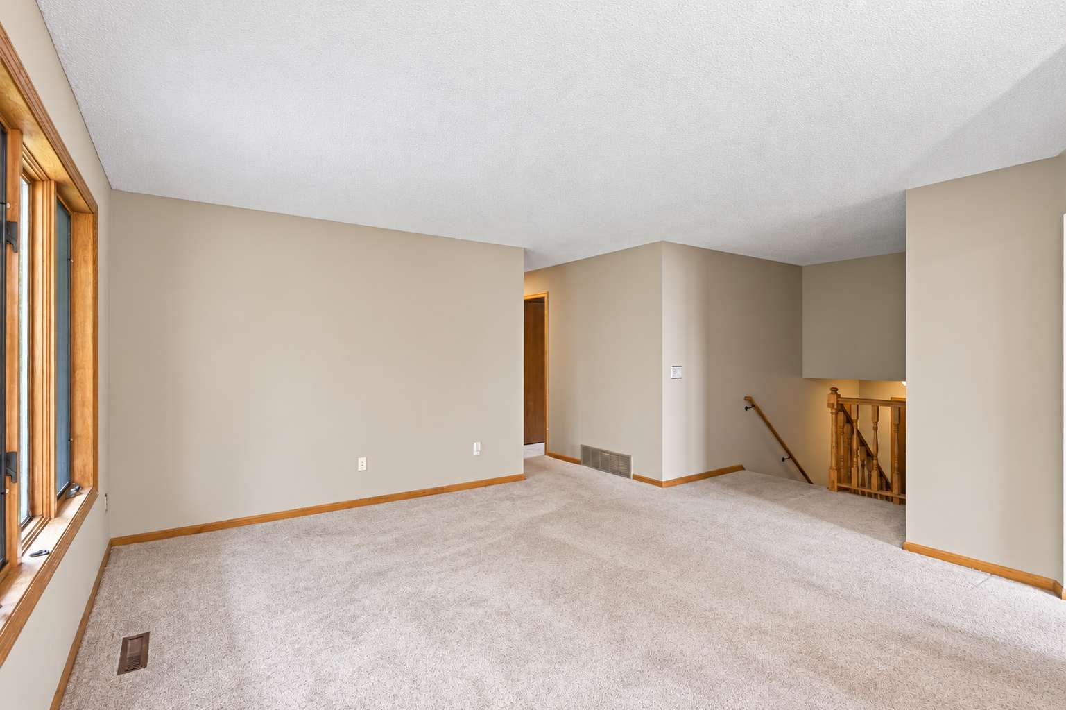 8026 173rd ST W, Lakeville, MN 55044