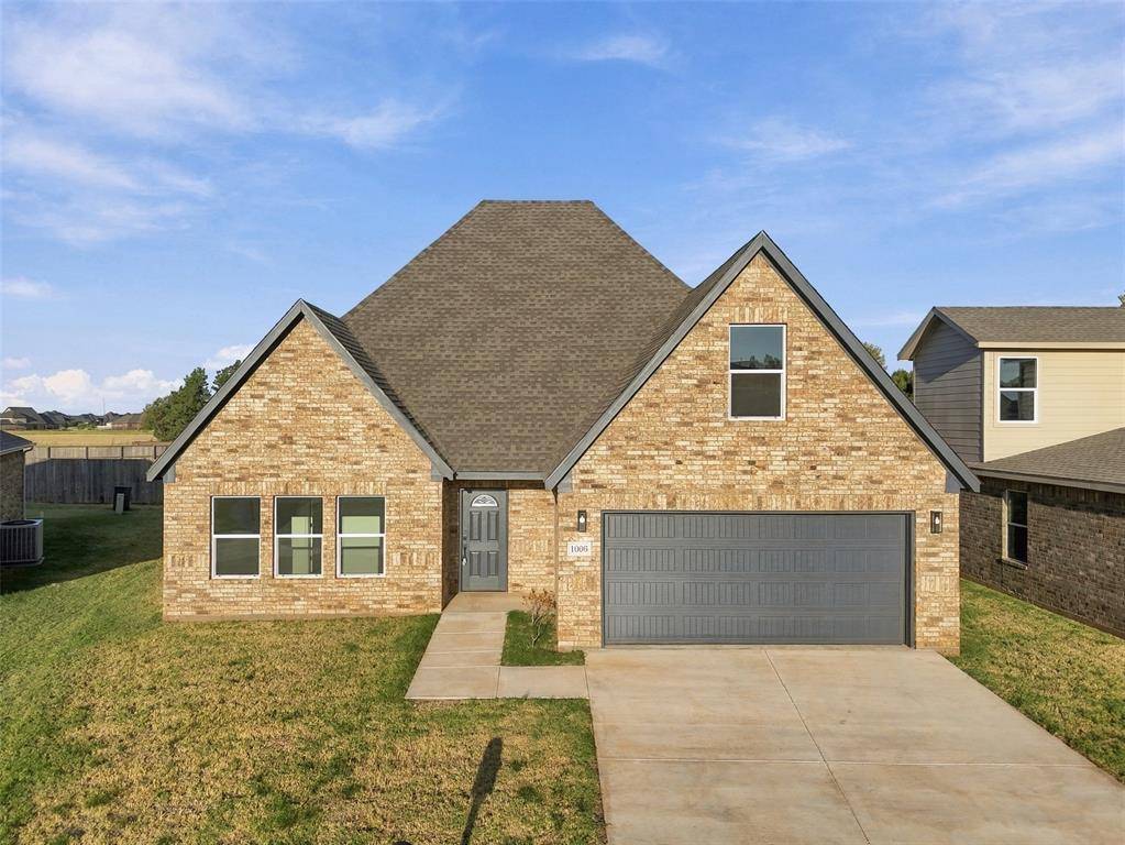 801 Chateau CT, Kingfisher, OK 73750