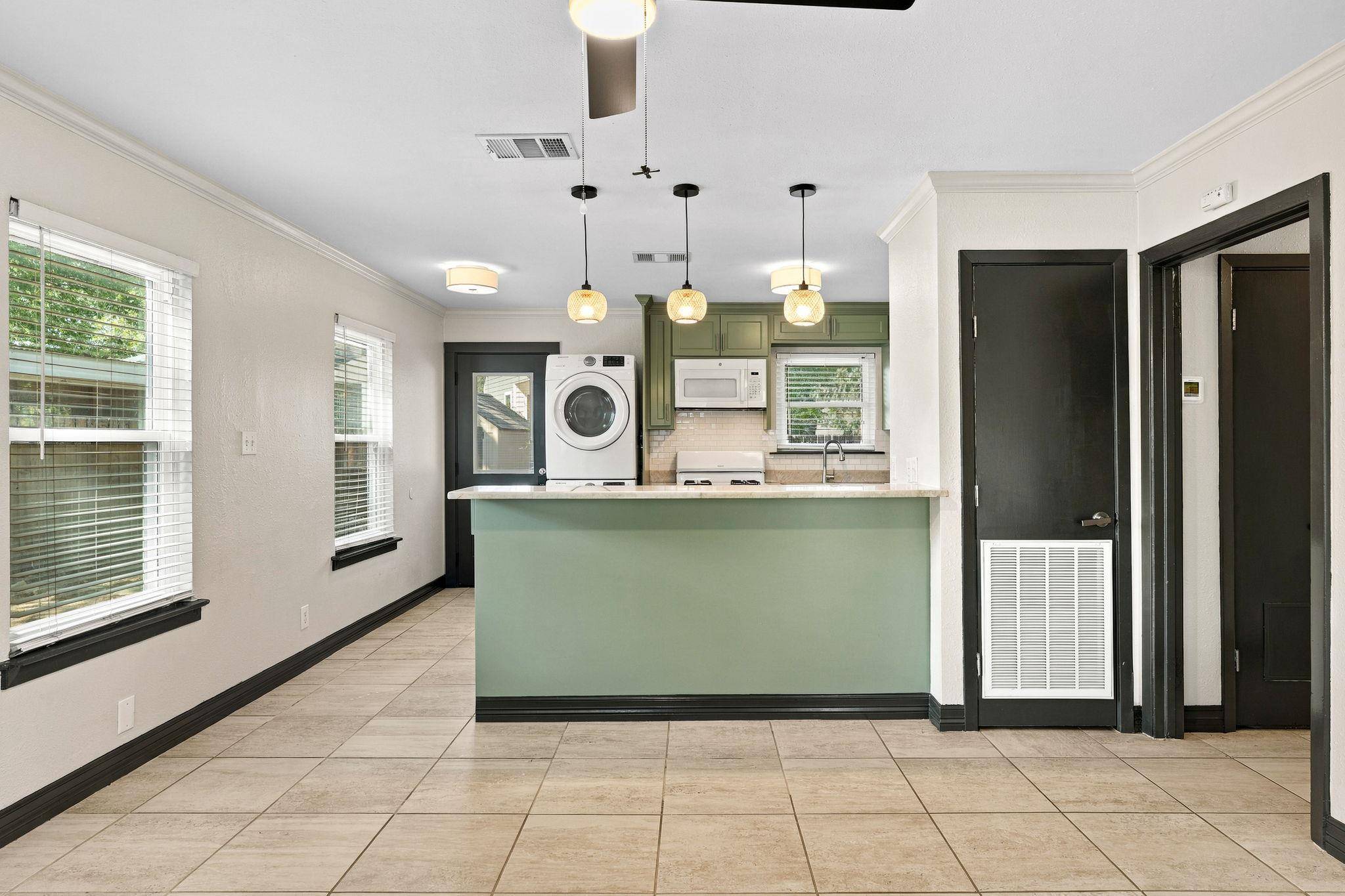 904 Plateau Circle, Austin, TX 78745