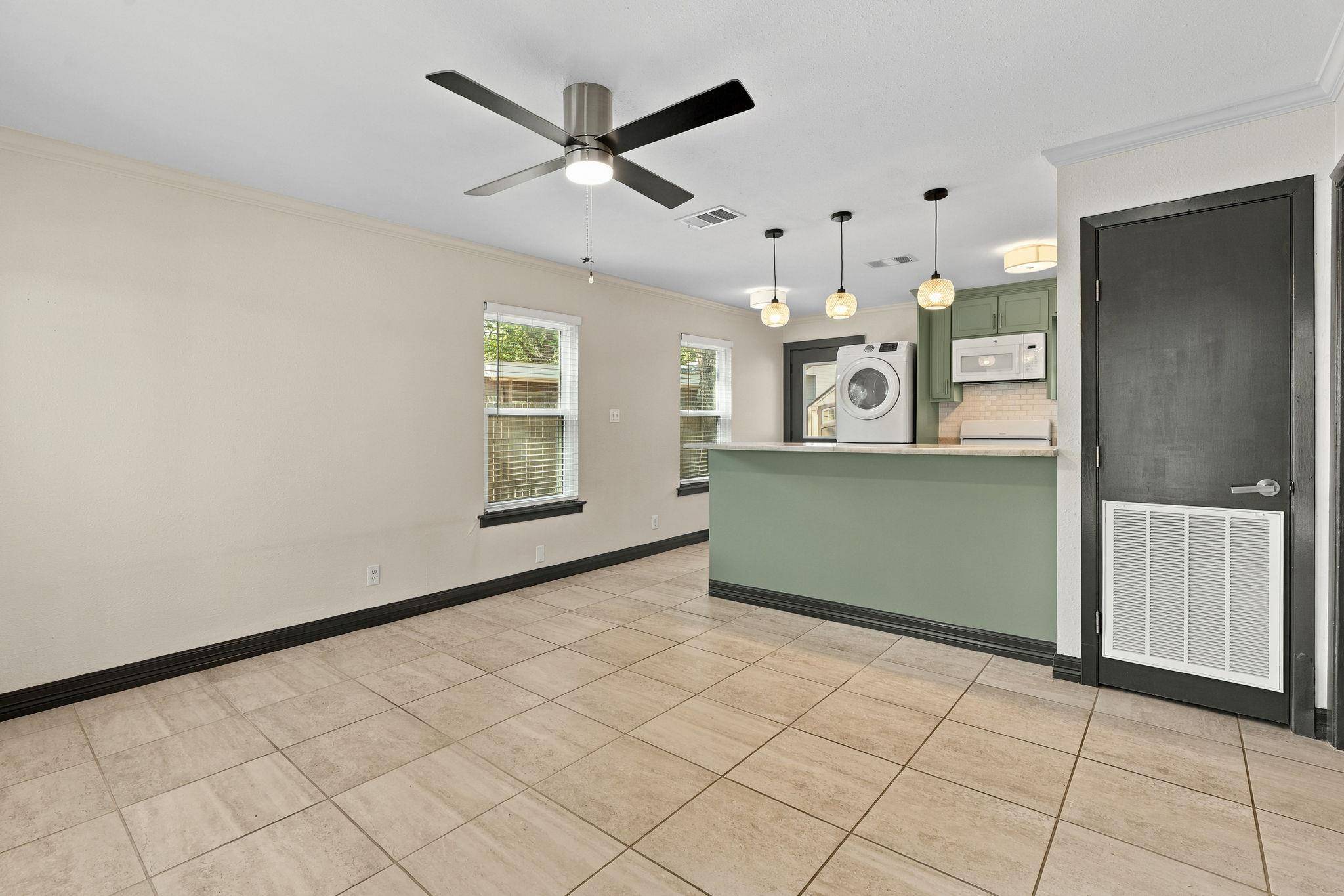 904 Plateau Circle, Austin, TX 78745