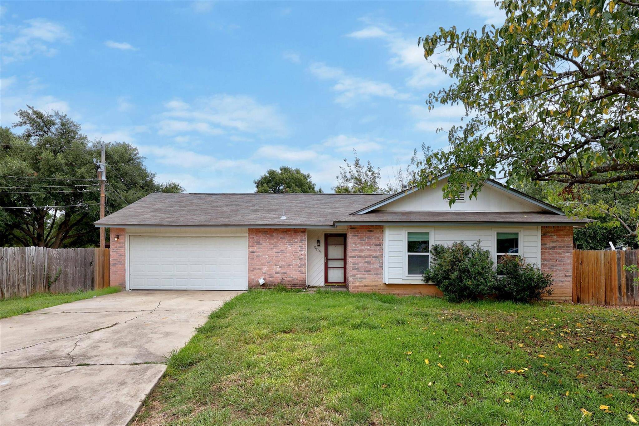 904 Fairway Green CV, Round Rock, TX 78664
