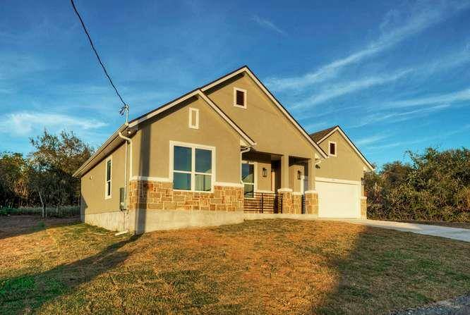150 Waimanalo LN, Bastrop, TX 78602