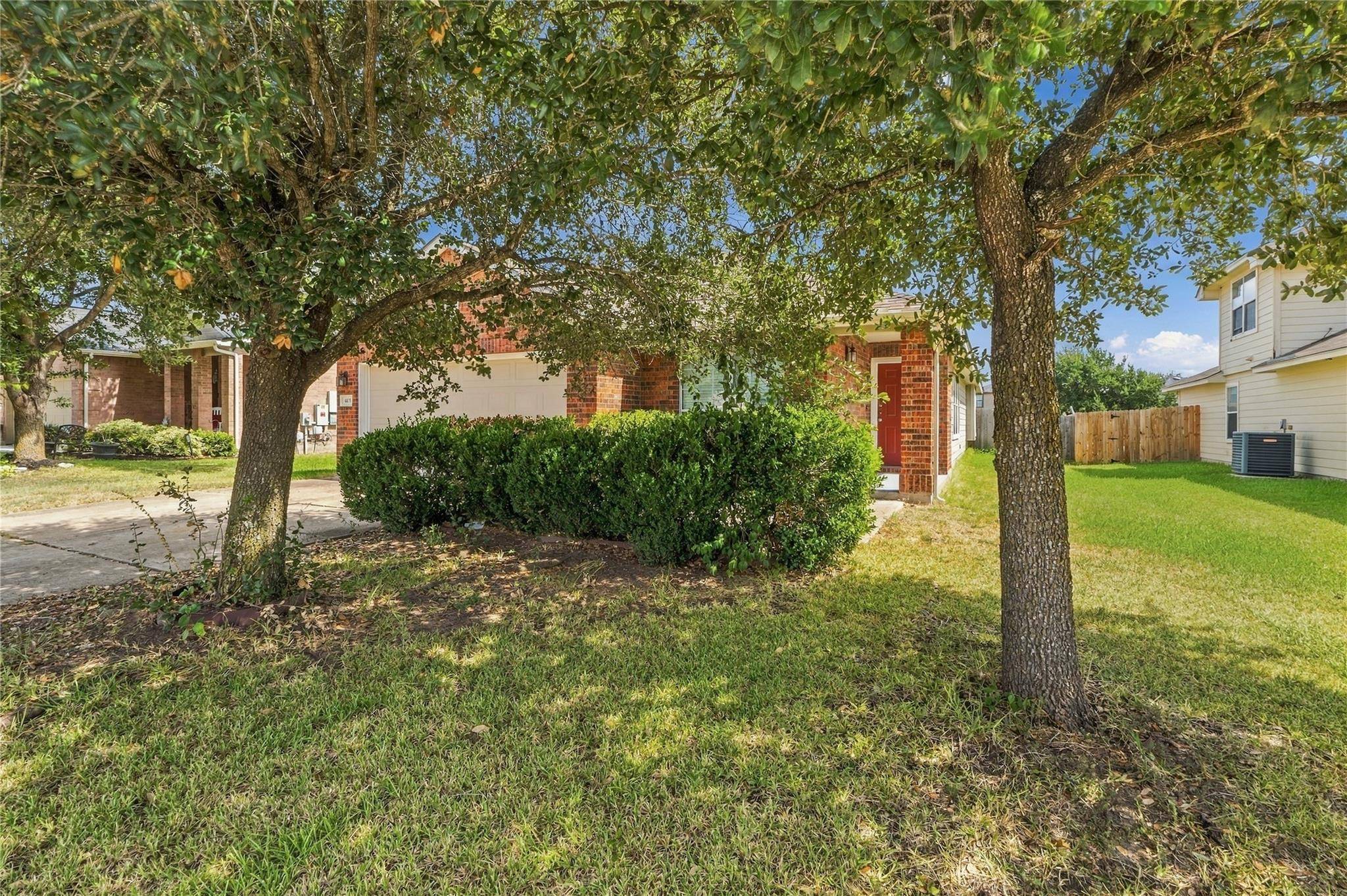 405 Bandara Woods BLVD, Elgin, TX 78621