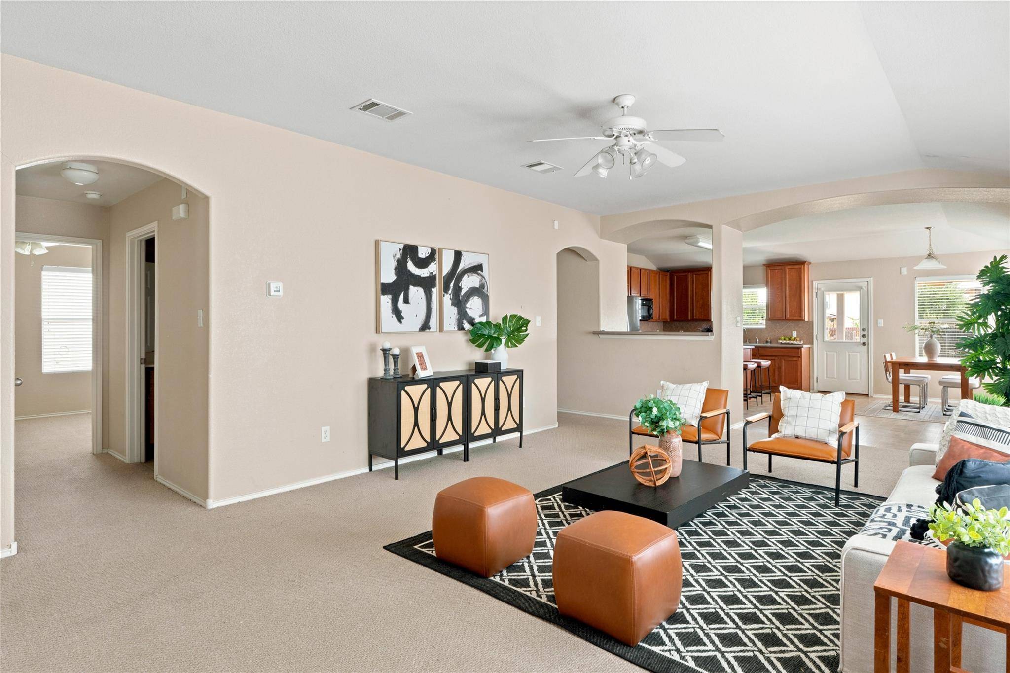 405 Bandara Woods BLVD, Elgin, TX 78621
