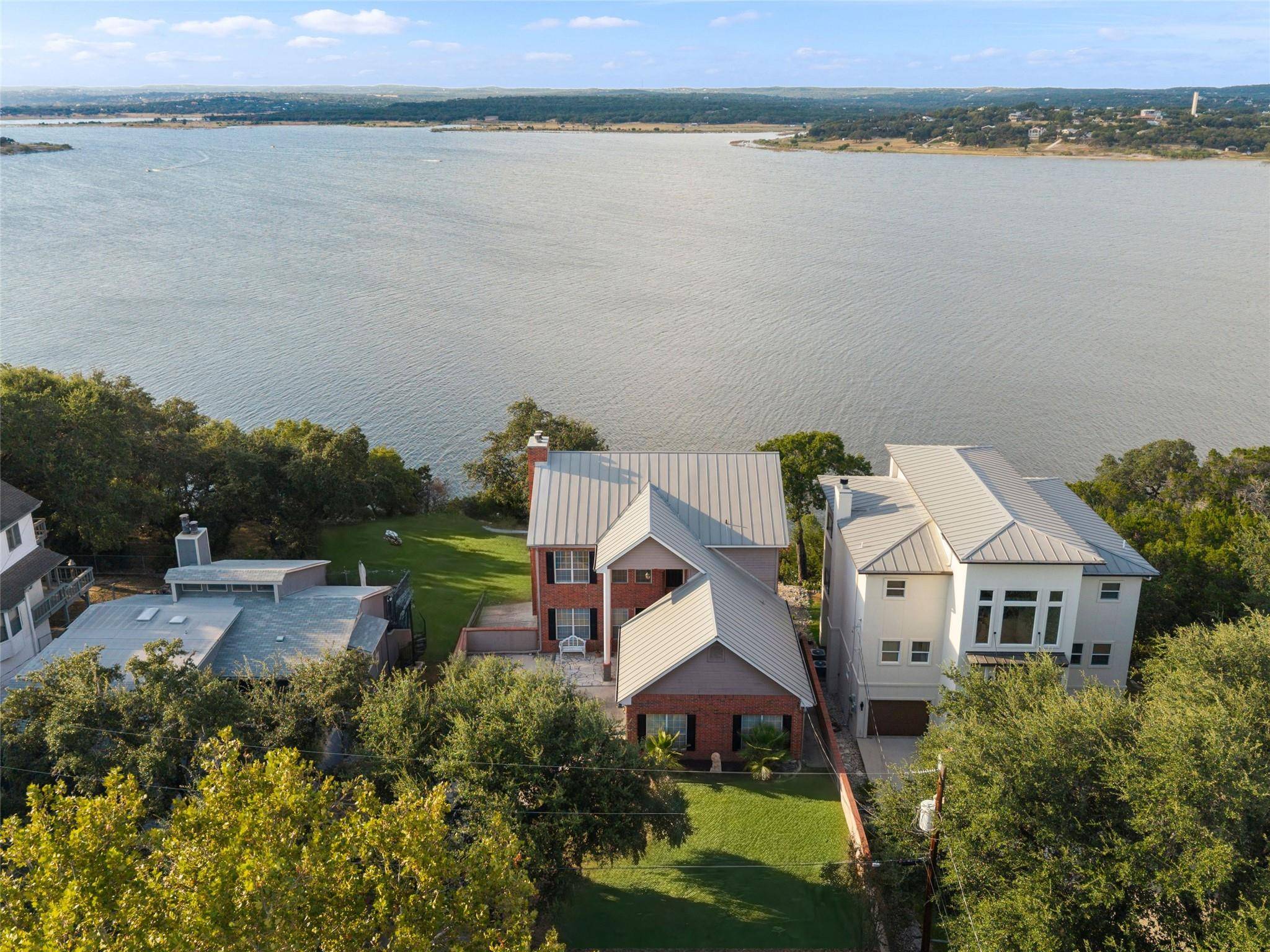 1870 Stagecoach DR, Canyon Lake, TX 78133