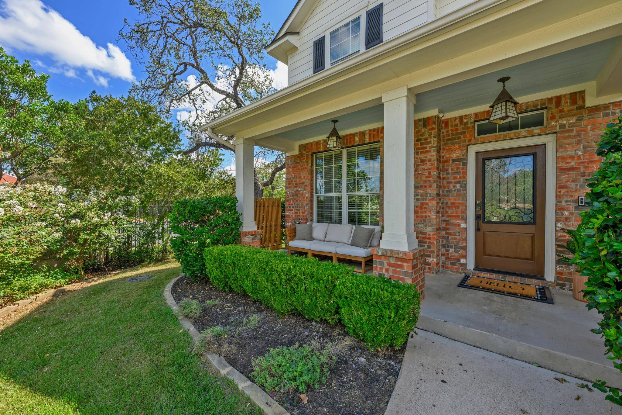 8901 Ovalla DR, Austin, TX 78749