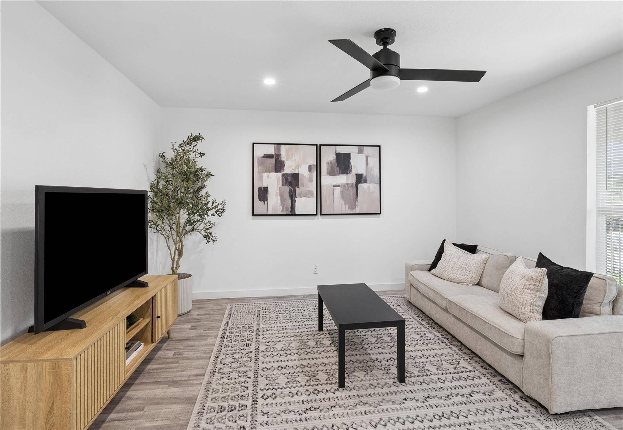 5911 Sheridan Ave LN #C204, Austin, TX 78723