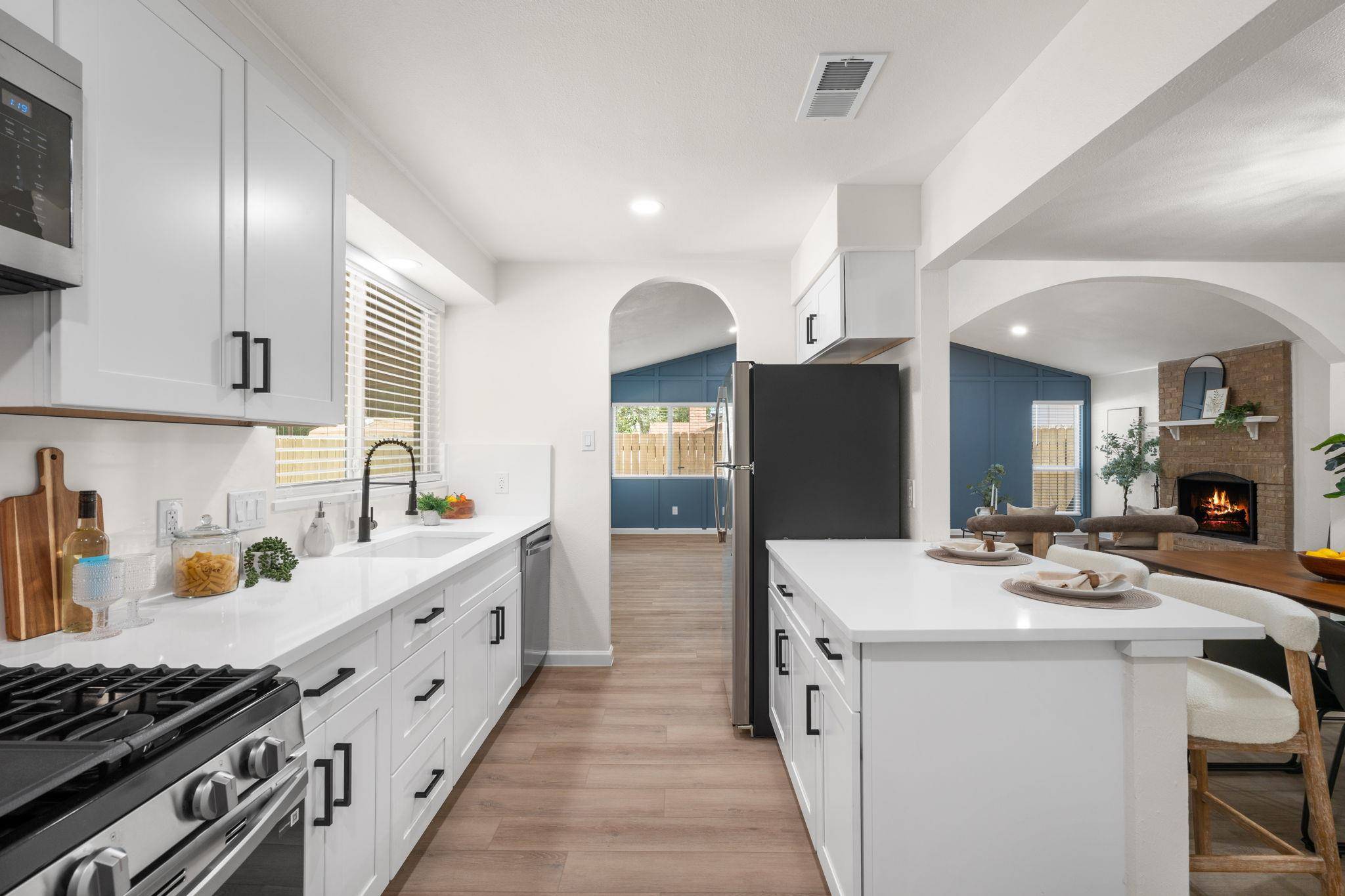 7204 Towering Oaks DR, Austin, TX 78745
