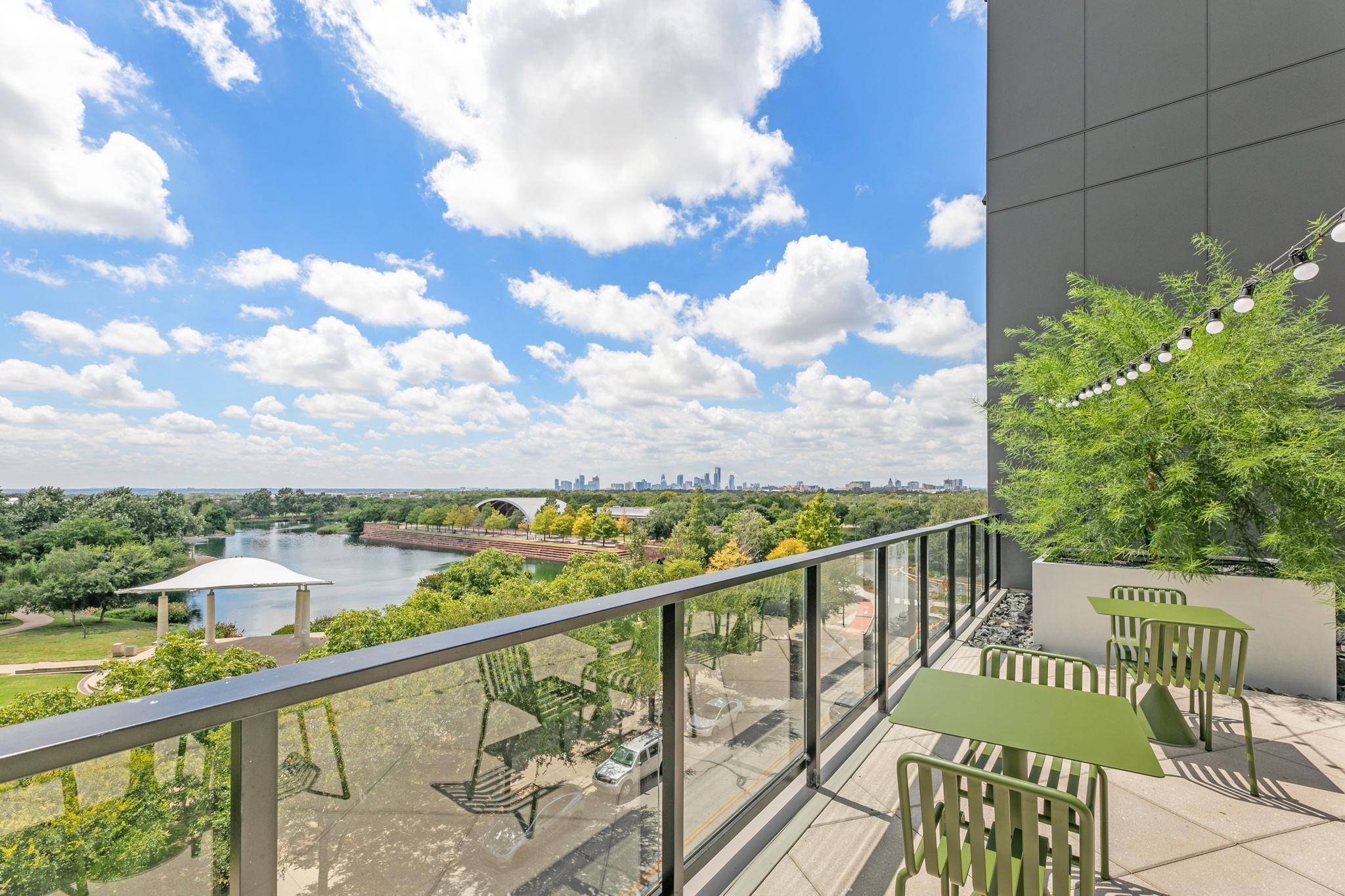 1701 Simond Ave #407, Austin, TX 78723