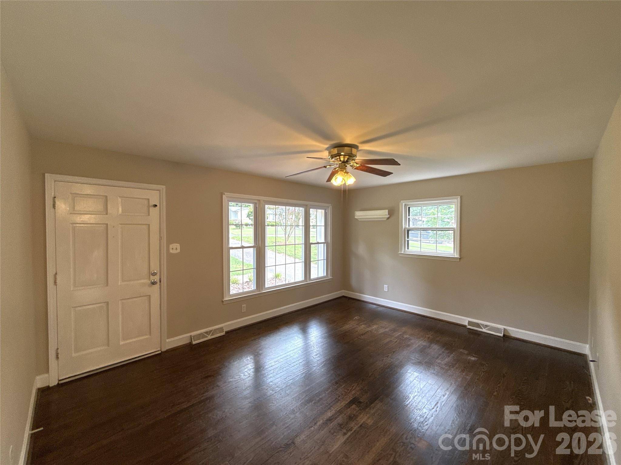 1427 Churchill DR, Gastonia, NC 28054