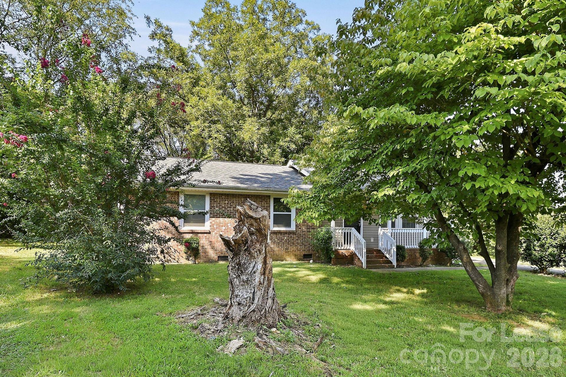 910 Canton PL, Charlotte, NC 28206
