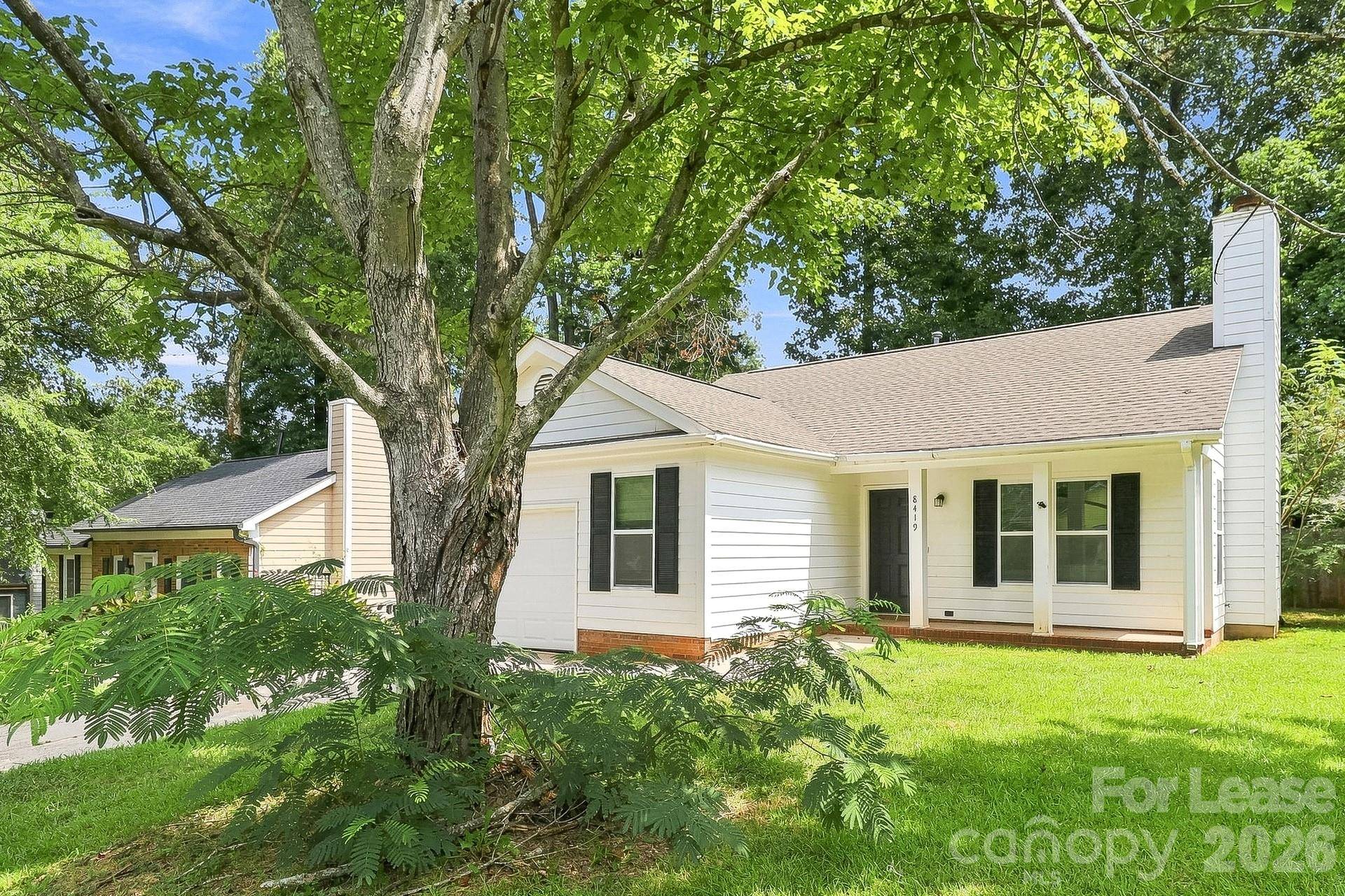 8419 Milton Morris DR, Charlotte, NC 28227