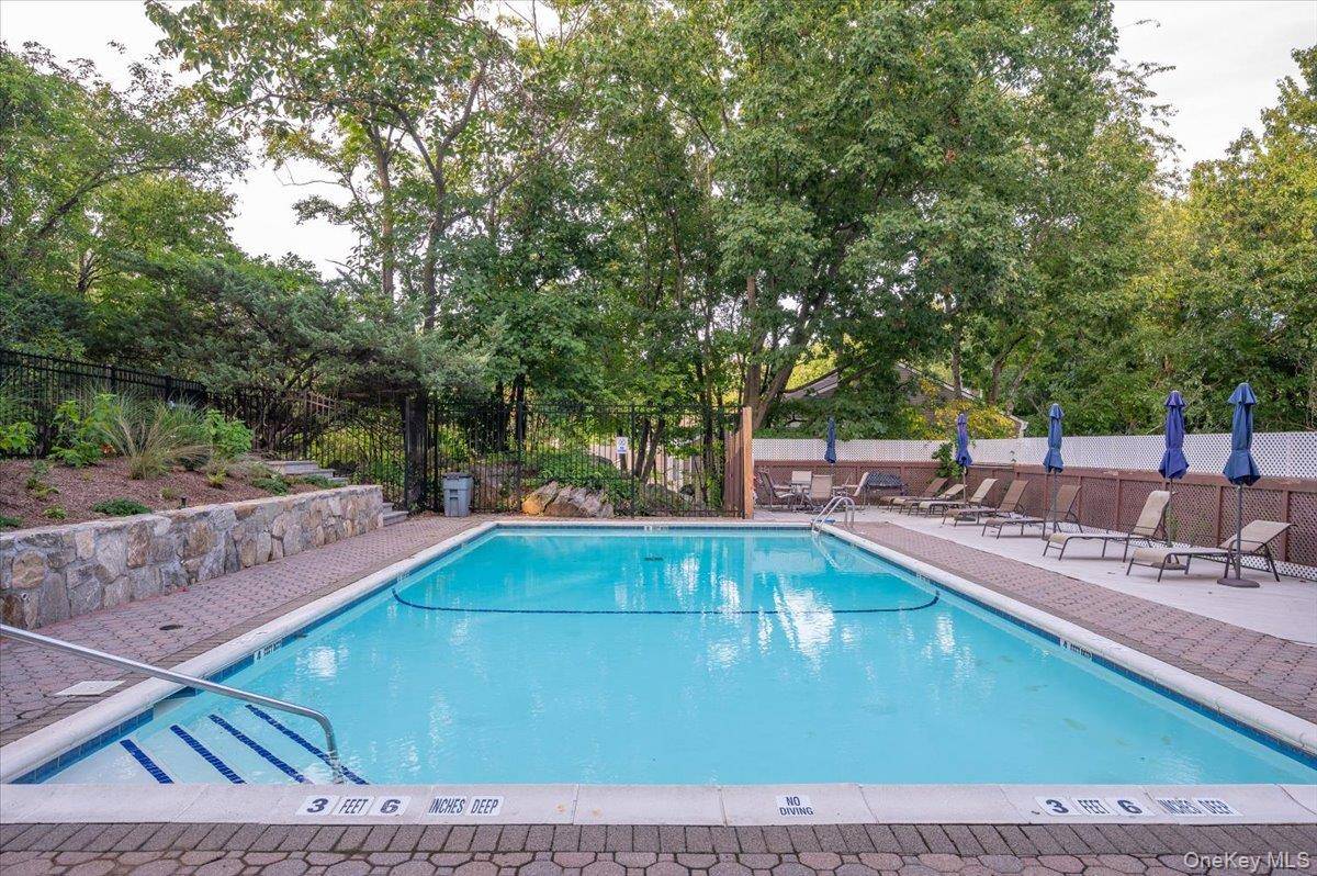 53 Top Of The RDG #A9, Mamaroneck, NY 10543