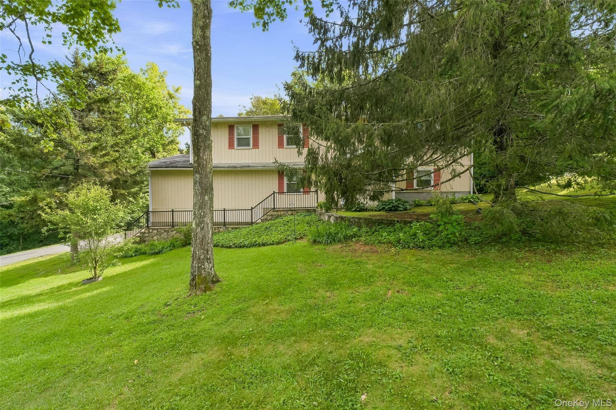 54 Deans Bridge RD, Somers, NY 10589