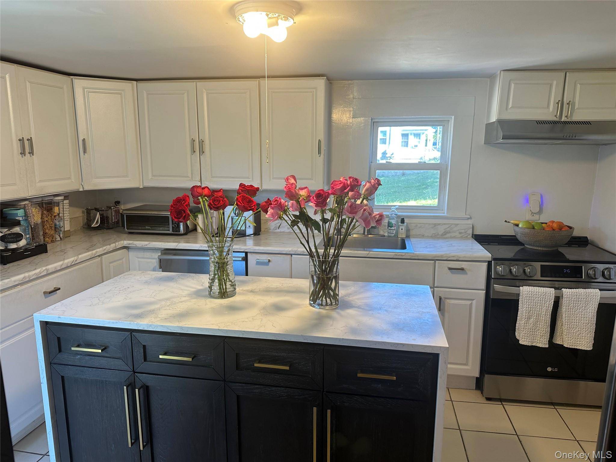 970 E Main ST, Riverhead, NY 11901