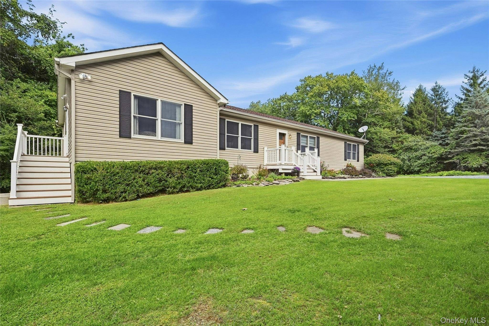 61341 Route 25, Southold, NY 11971