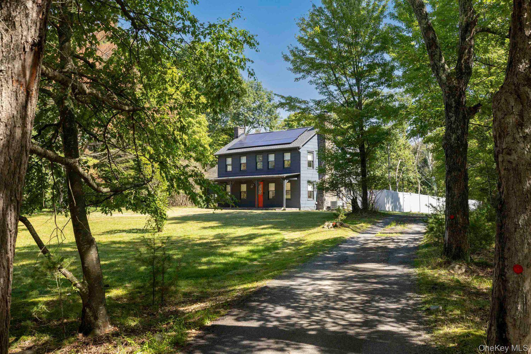 382 Band Camp RD, Saugerties, NY 12477