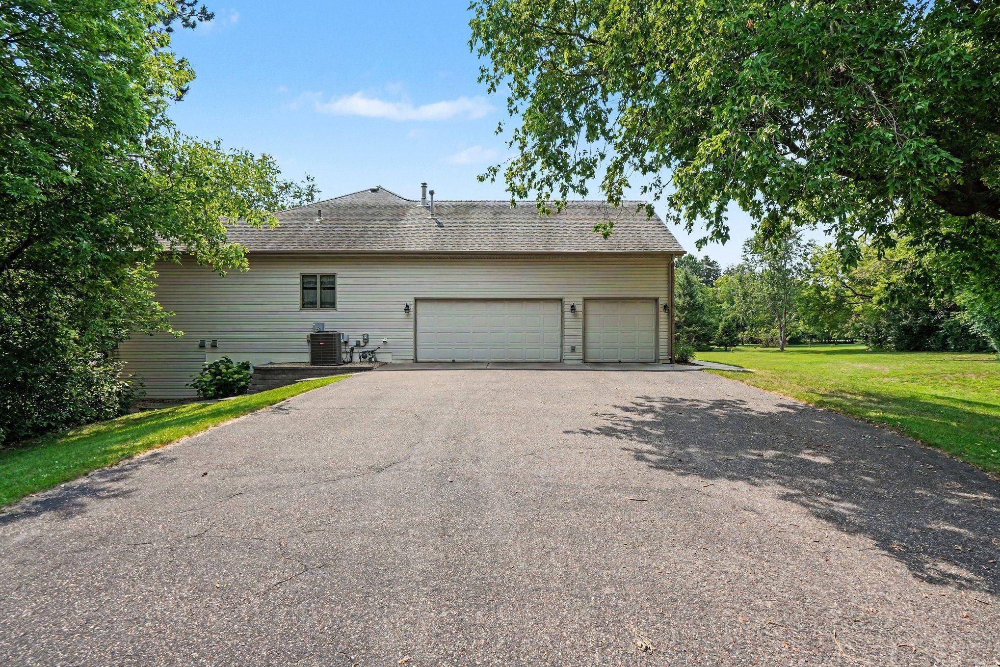 2306 174th CIR NW, Andover, MN 55304
