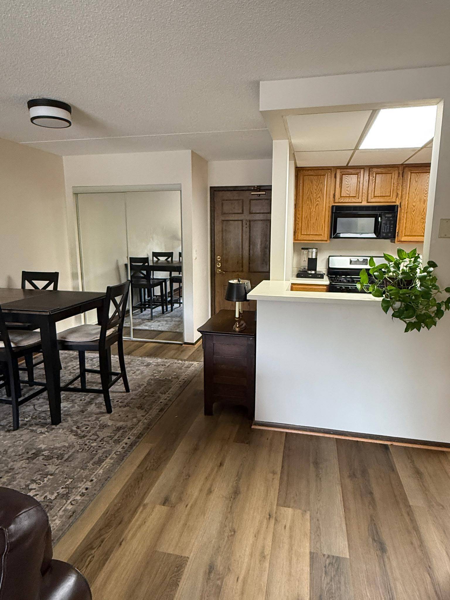 6670 Vernon AVE S #106, Edina, MN 55436