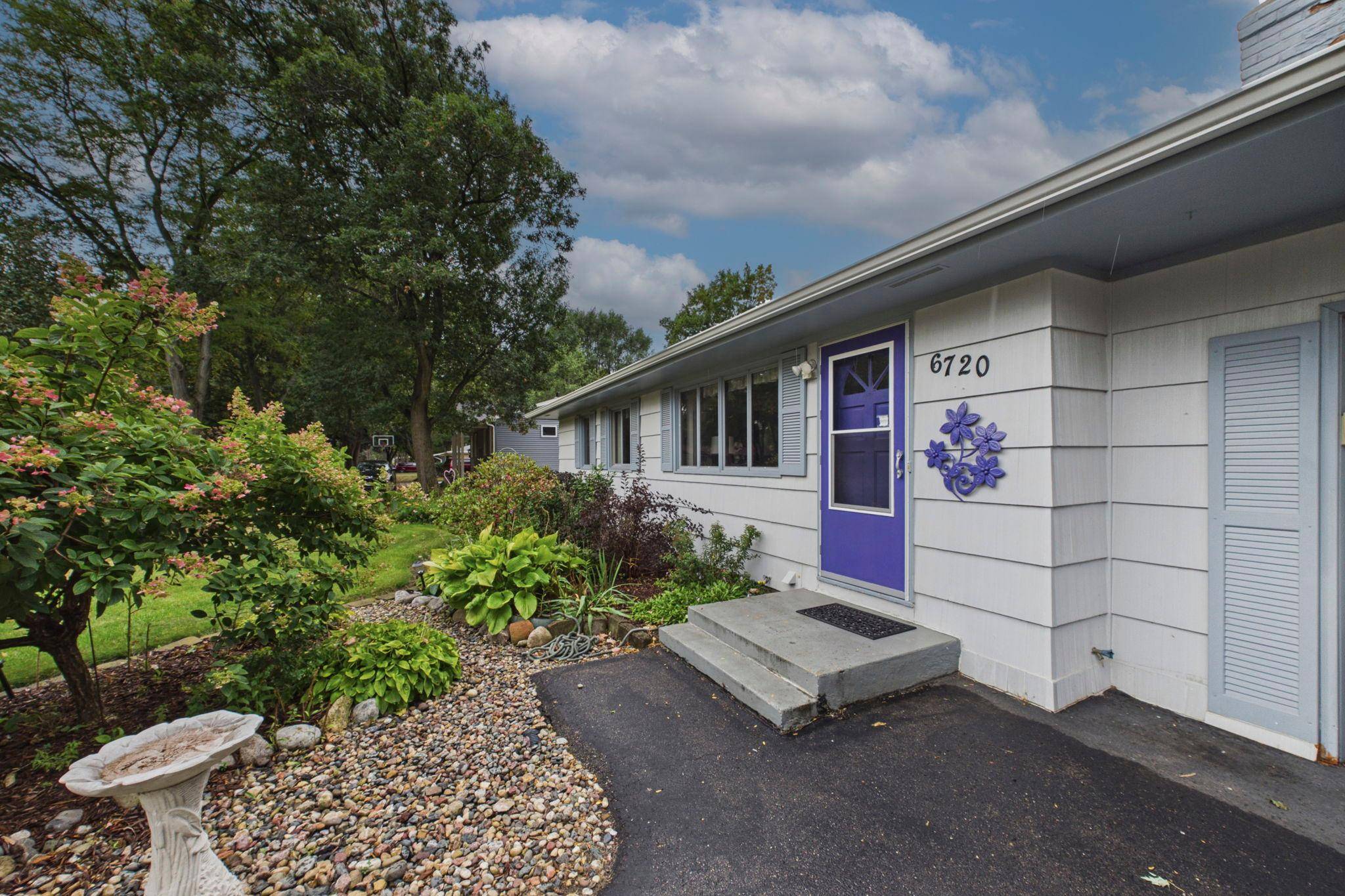 6720 W 175th AVE, Eden Prairie, MN 55346
