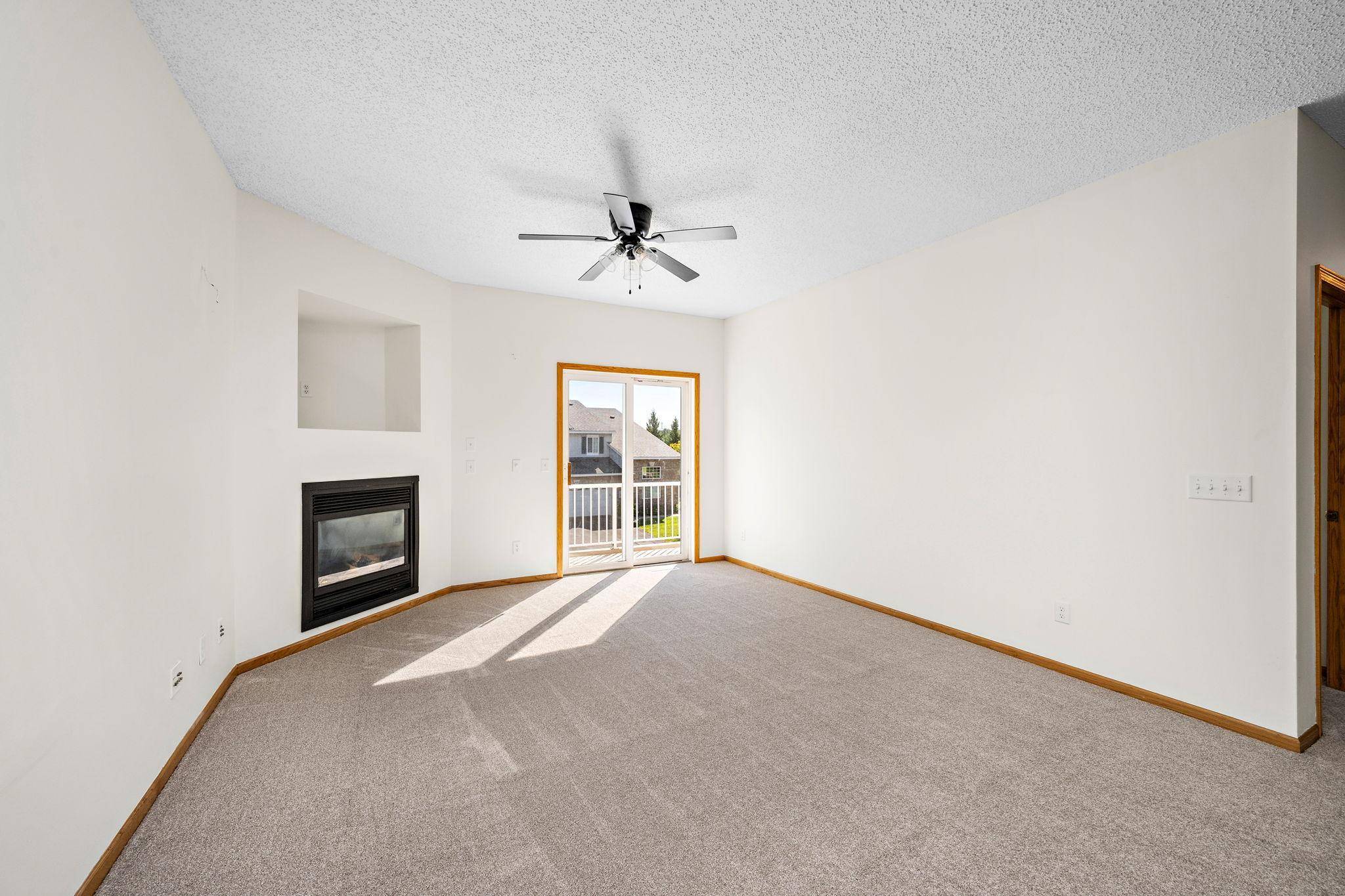 18275 Kerrville TRL #402, Lakeville, MN 55044