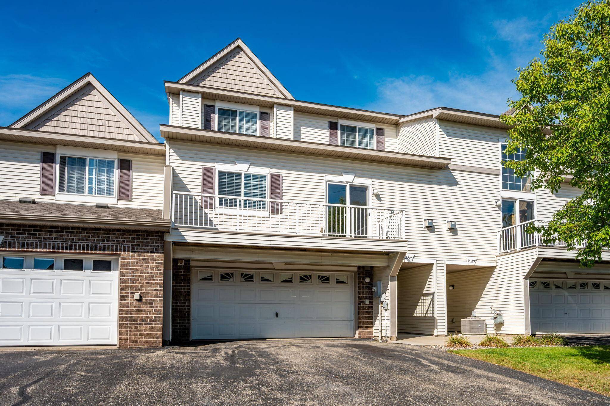 18275 Kerrville TRL #402, Lakeville, MN 55044