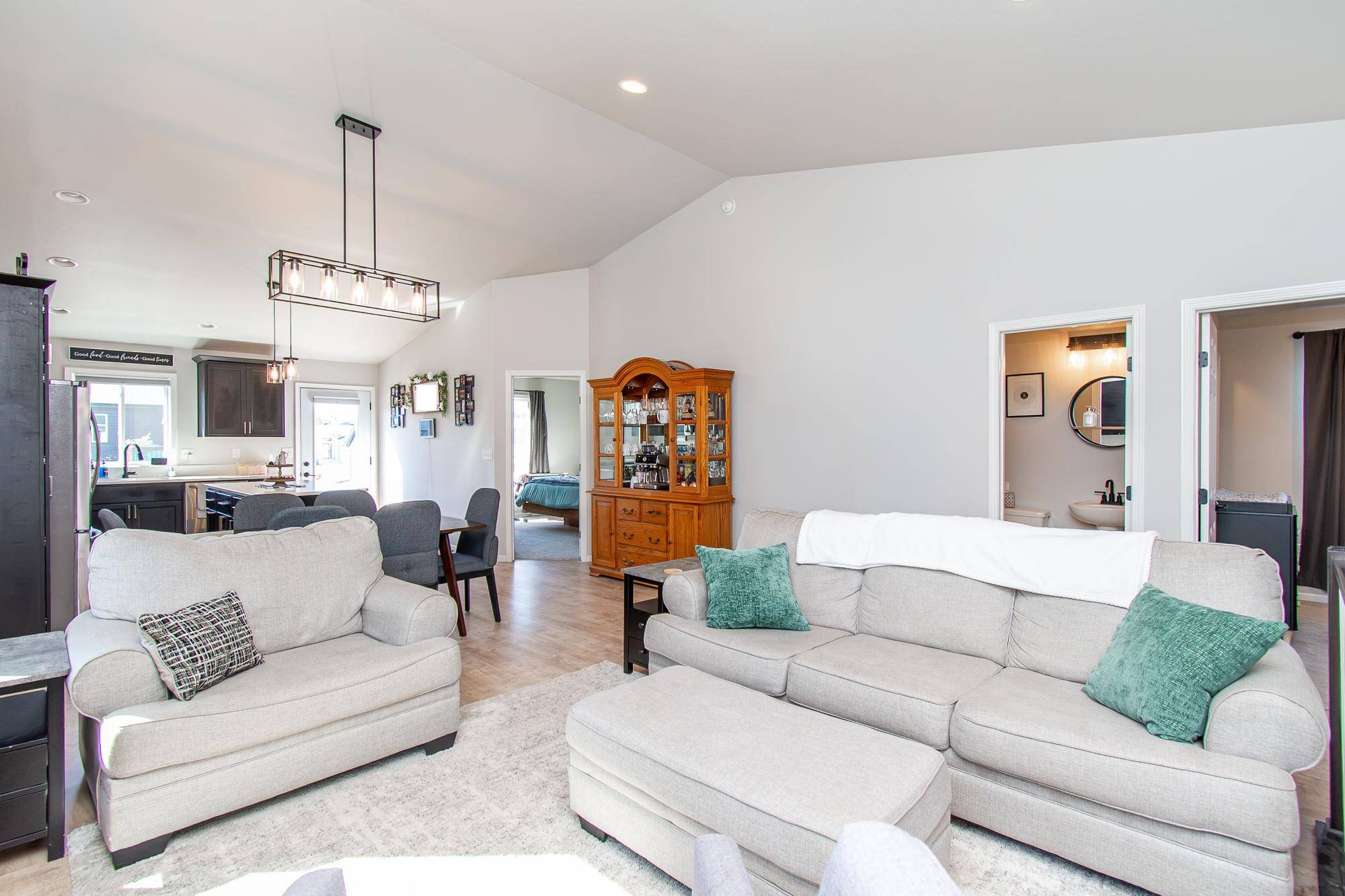 7880 Lost River RD, Horace, ND 58047