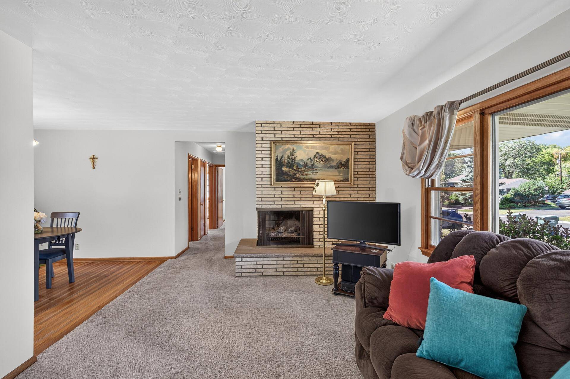 7538 Carmen AVE, Inver Grove Heights, MN 55076
