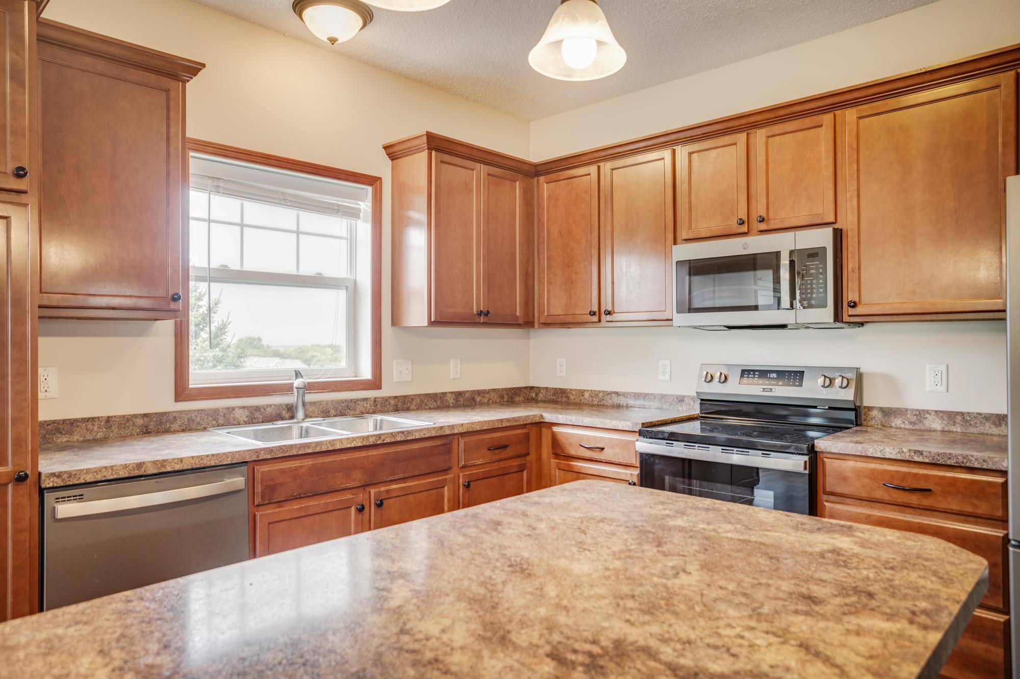 13229 Virginia AVE S, Savage, MN 55378