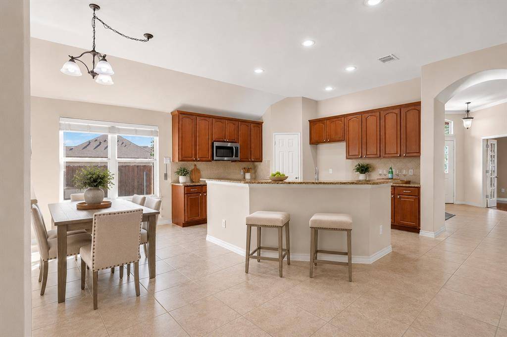 15469 Landing Creek Lane, Fort Worth, TX 76262