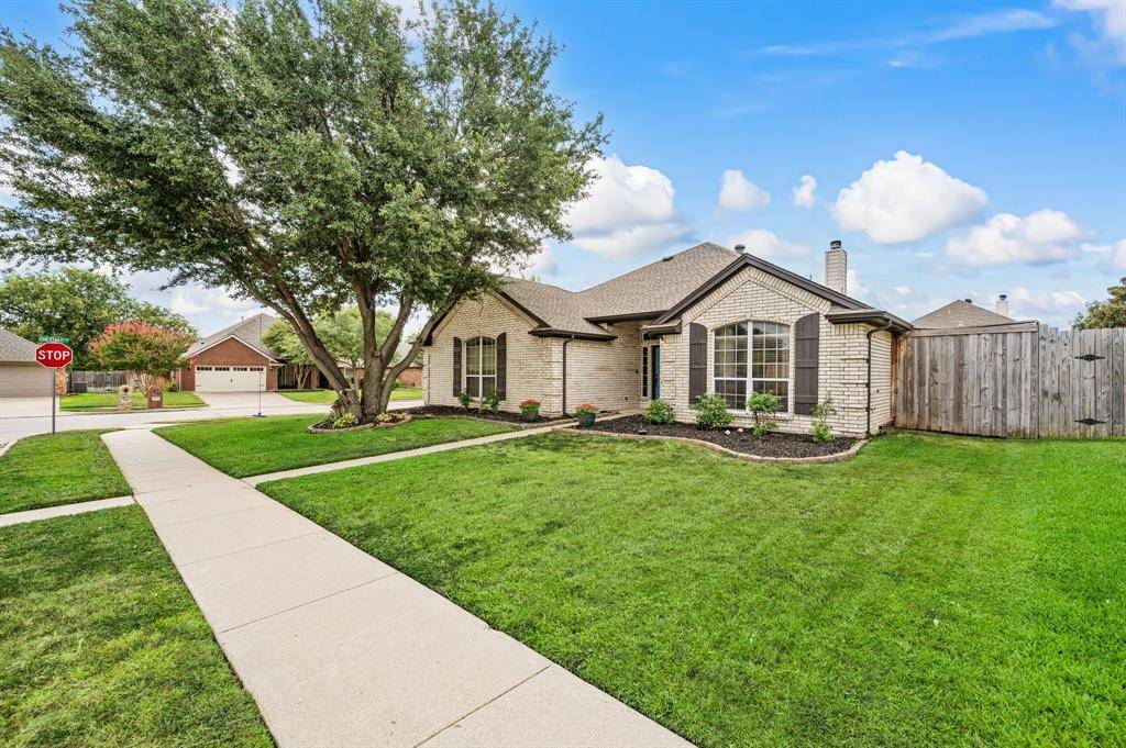 501 Kempson Court, Saginaw, TX 76179