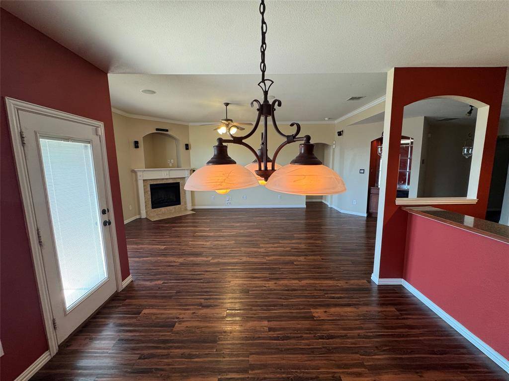 9909 Fressia Lane, Fort Worth, TX 76108