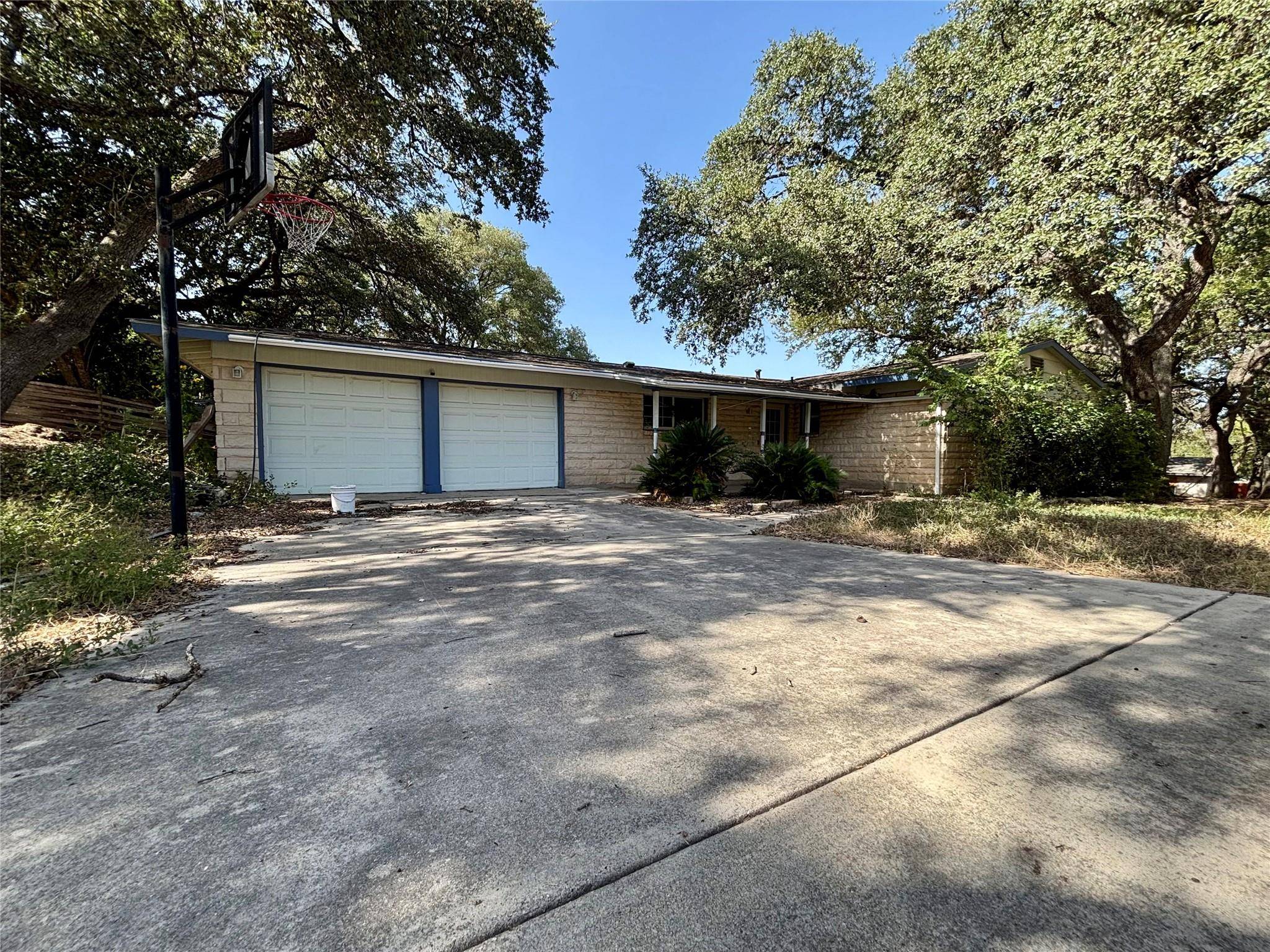 105 Kimberly DR, Universal City, TX 78148