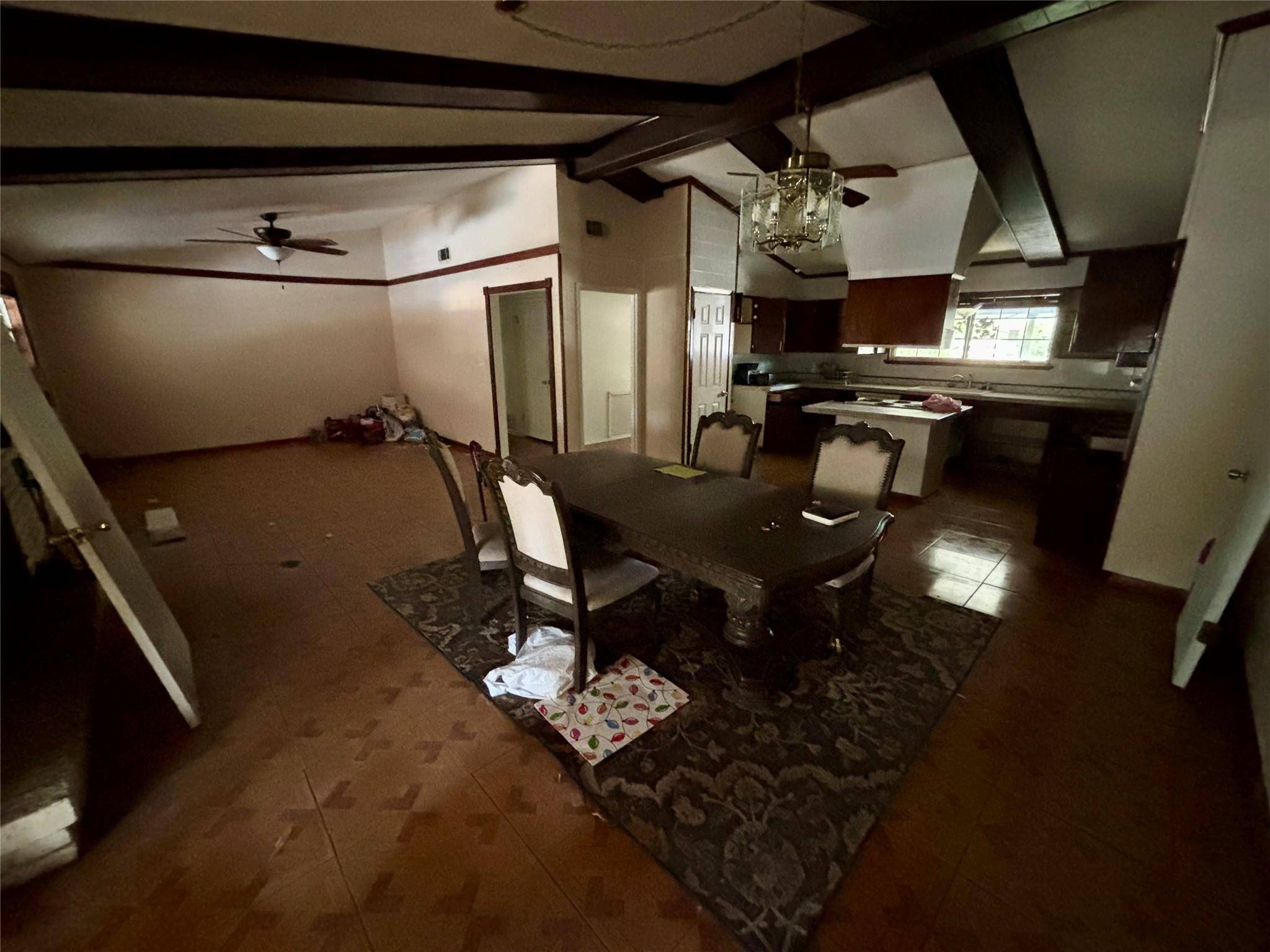 105 Kimberly DR, Universal City, TX 78148